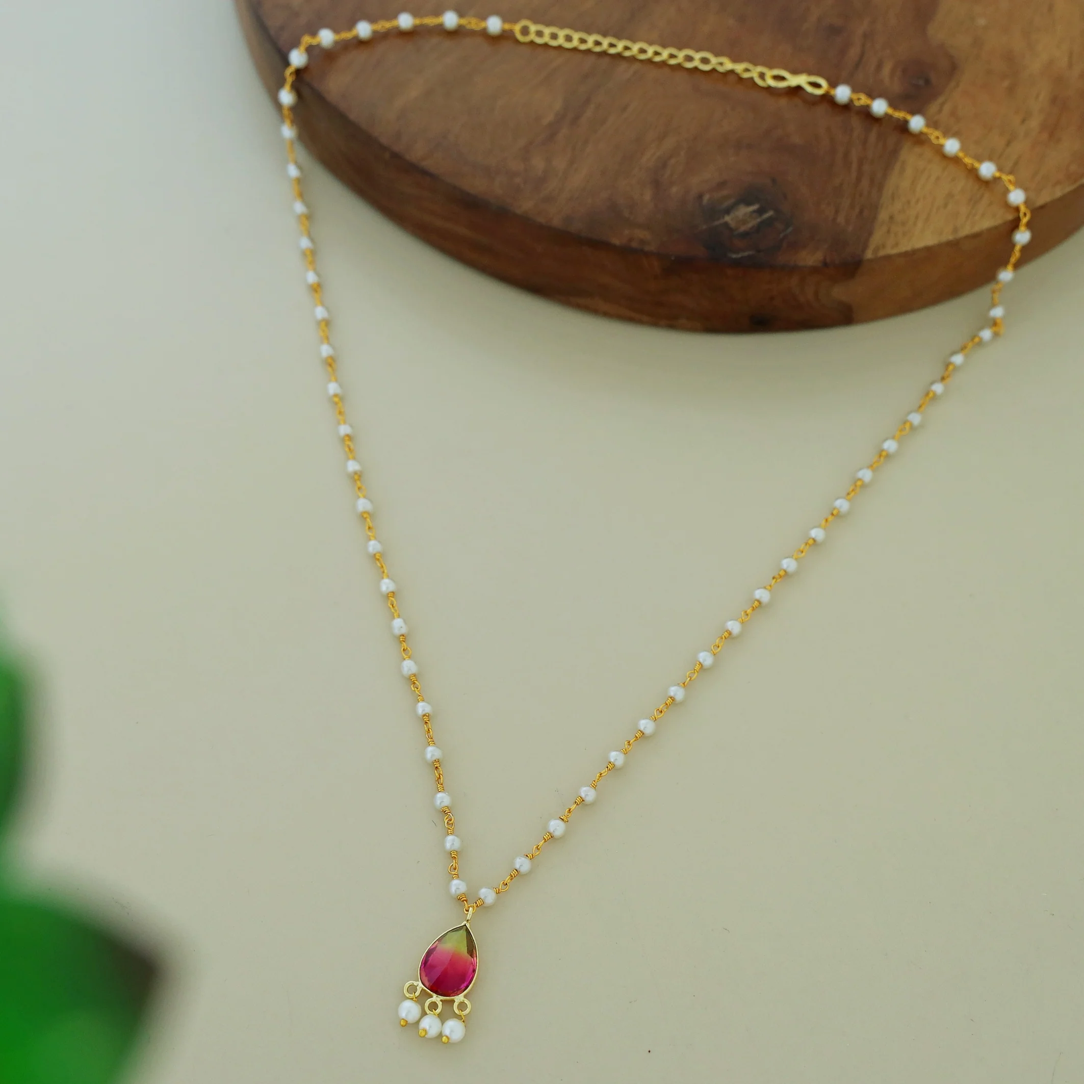 Carly Pearl Drop Glossy Neckpiece - Image 18