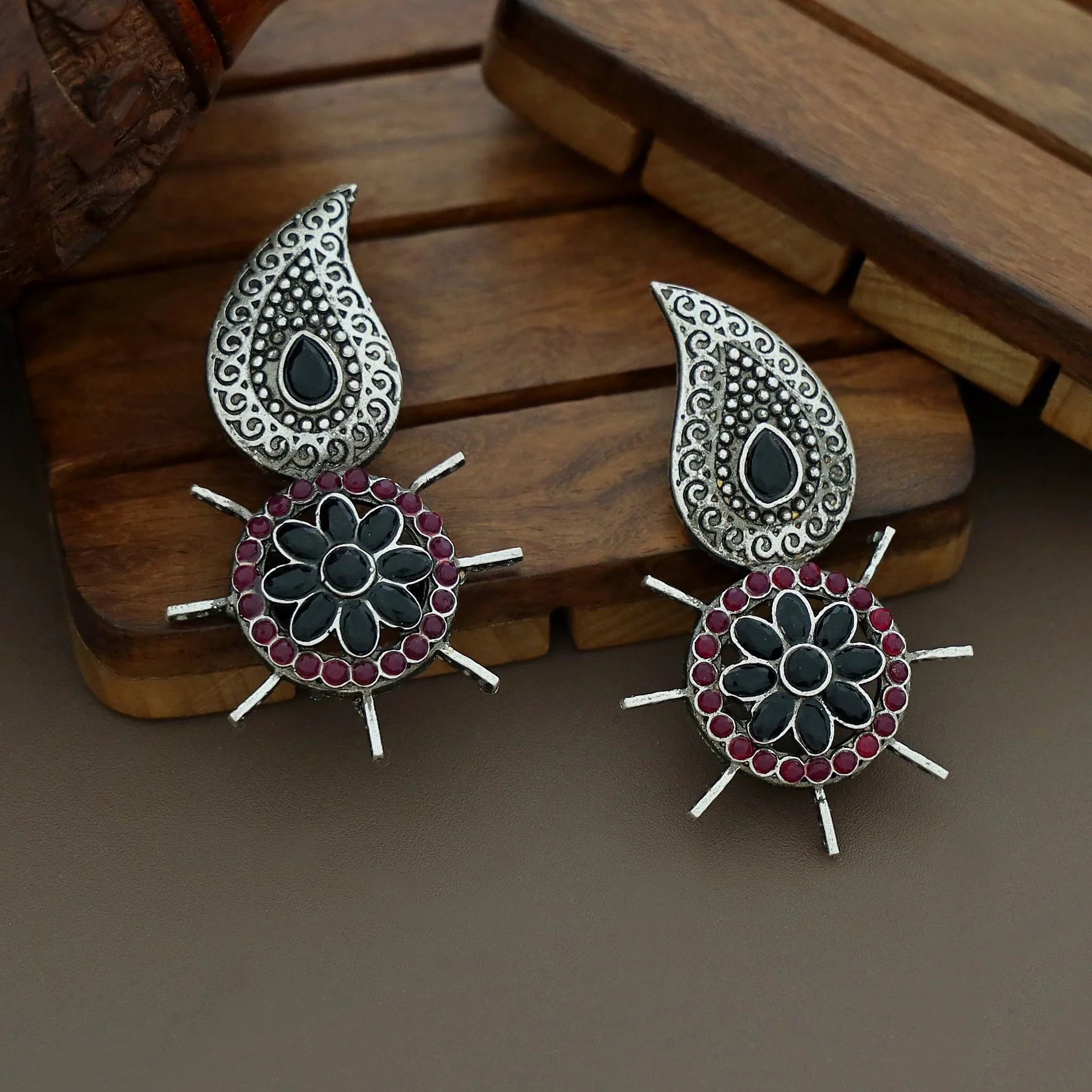 Carolina Flower Inverted Mango Earring - Image 5