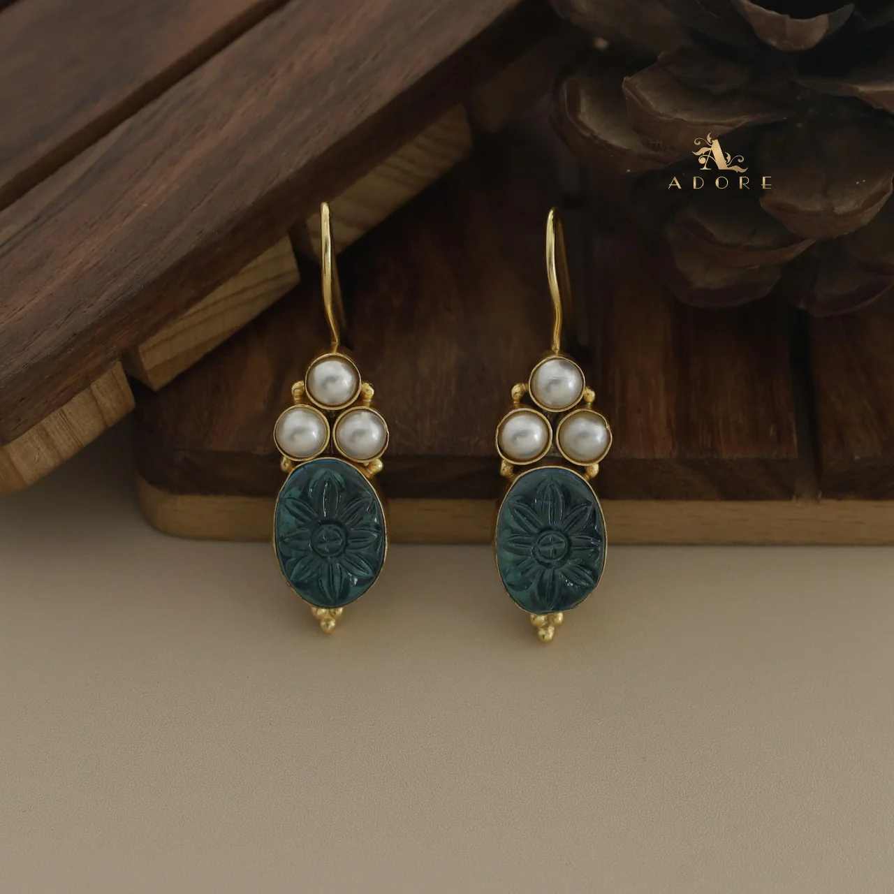 Carved Oval Tri Pearl Drop - Image 10