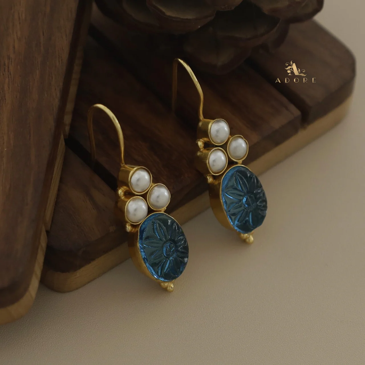 Carved Oval Tri Pearl Drop - Image 11
