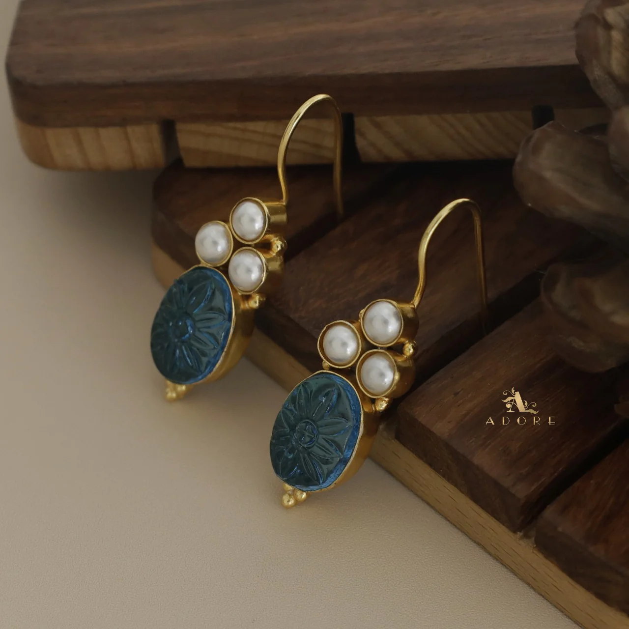 Carved Oval Tri Pearl Drop - Image 12