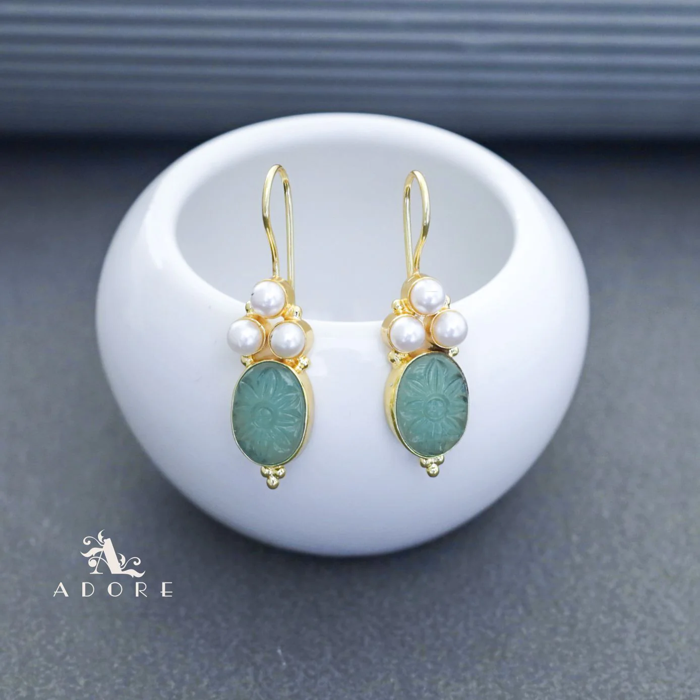 Carved Oval Tri Pearl Drop - Image 14
