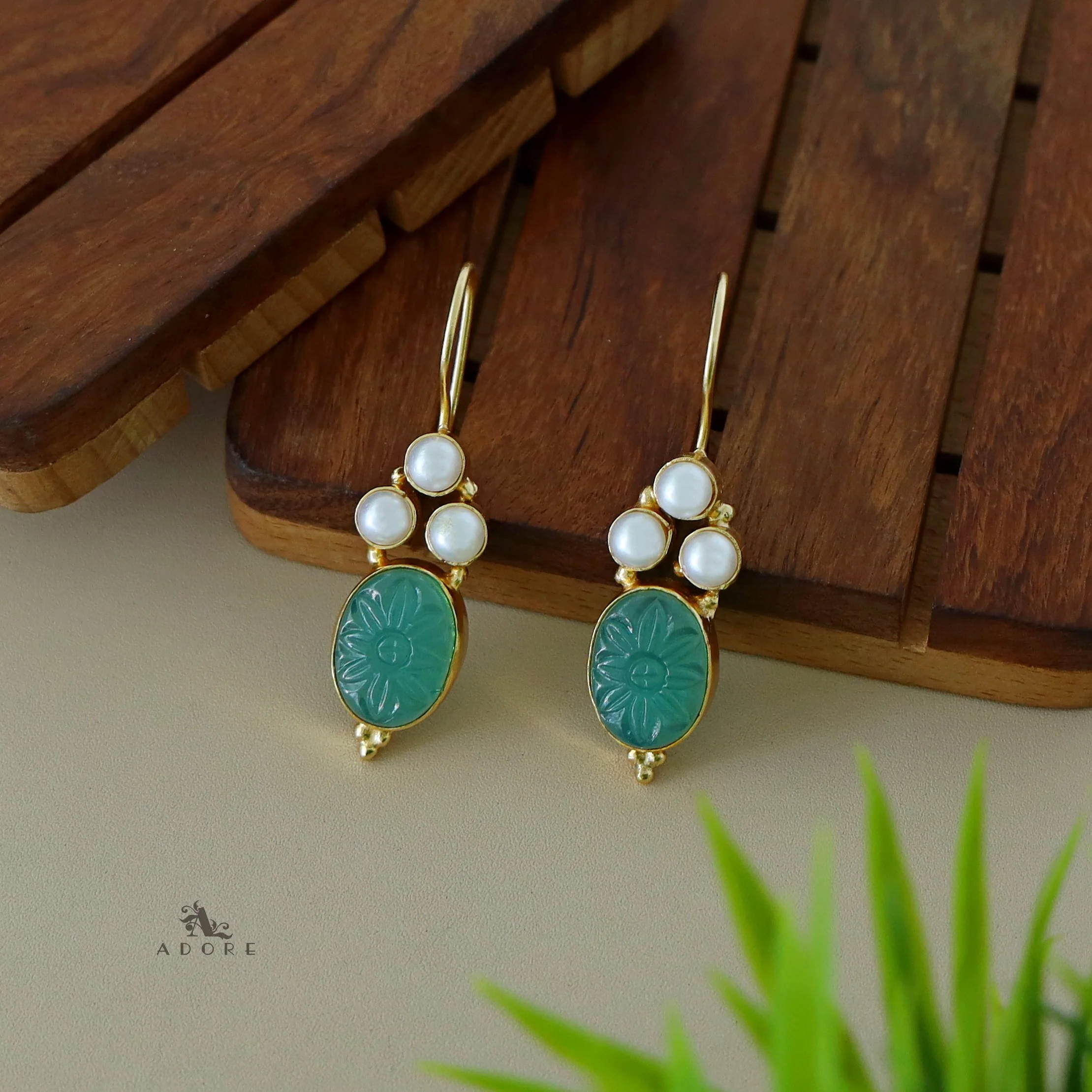 Carved Oval Tri Pearl Drop - Image 18