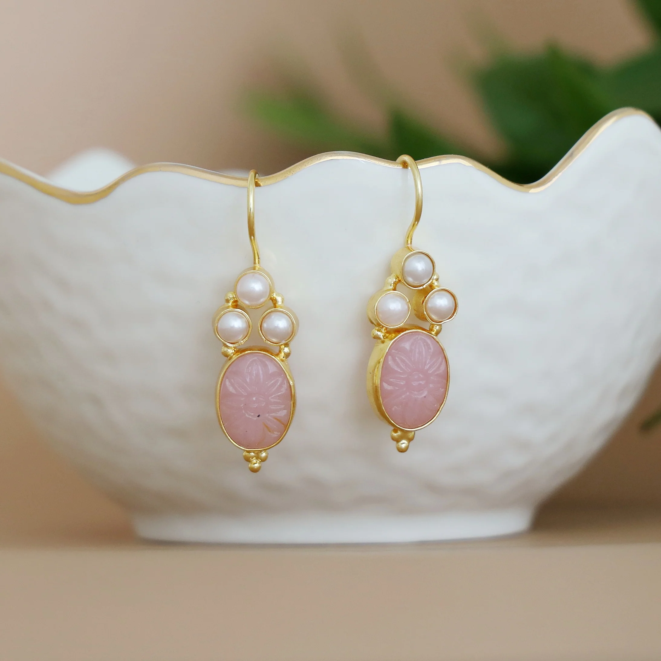 Carved Oval Tri Pearl Drop - Image 7