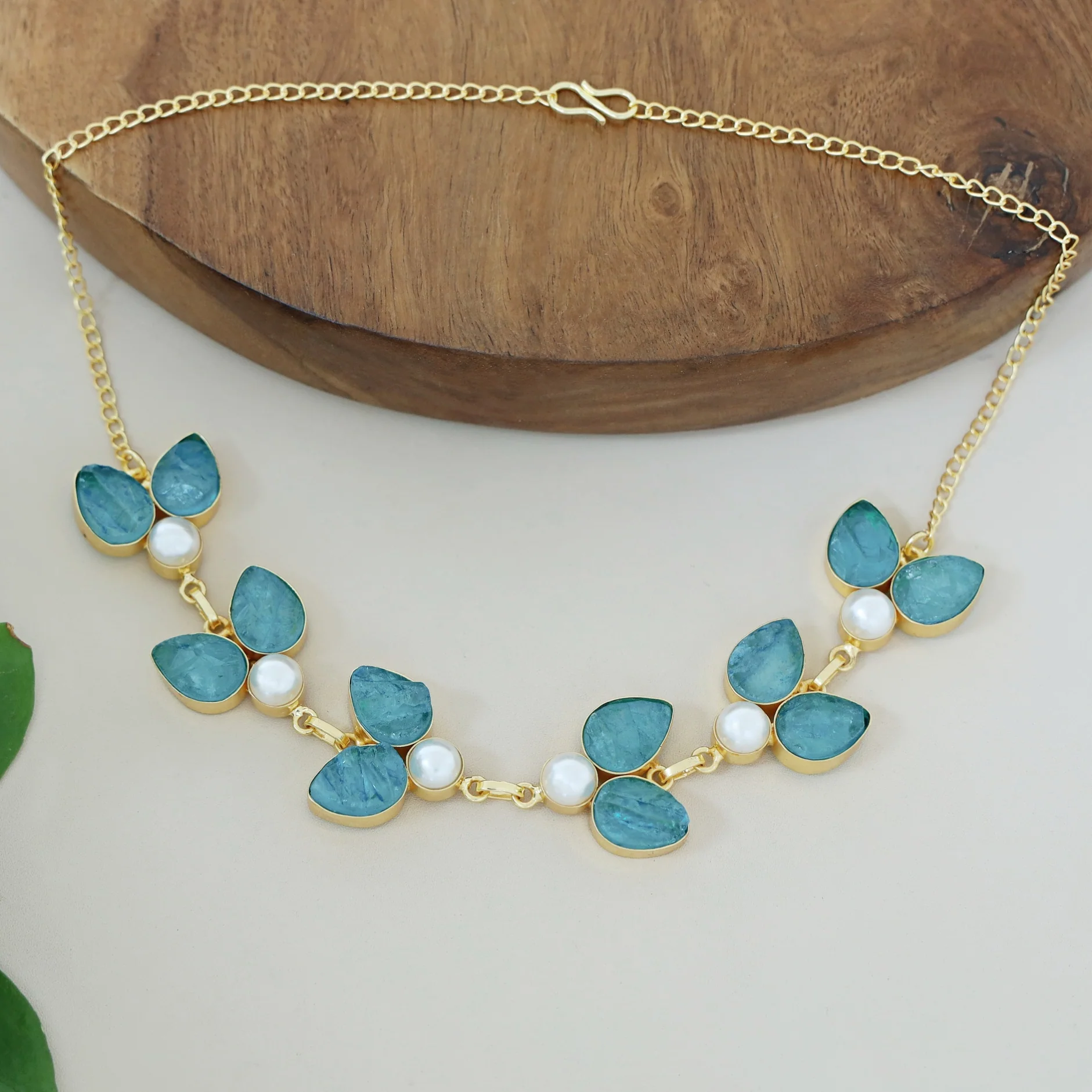 Catalina Dyed Stone Pearl Choker - Image 11