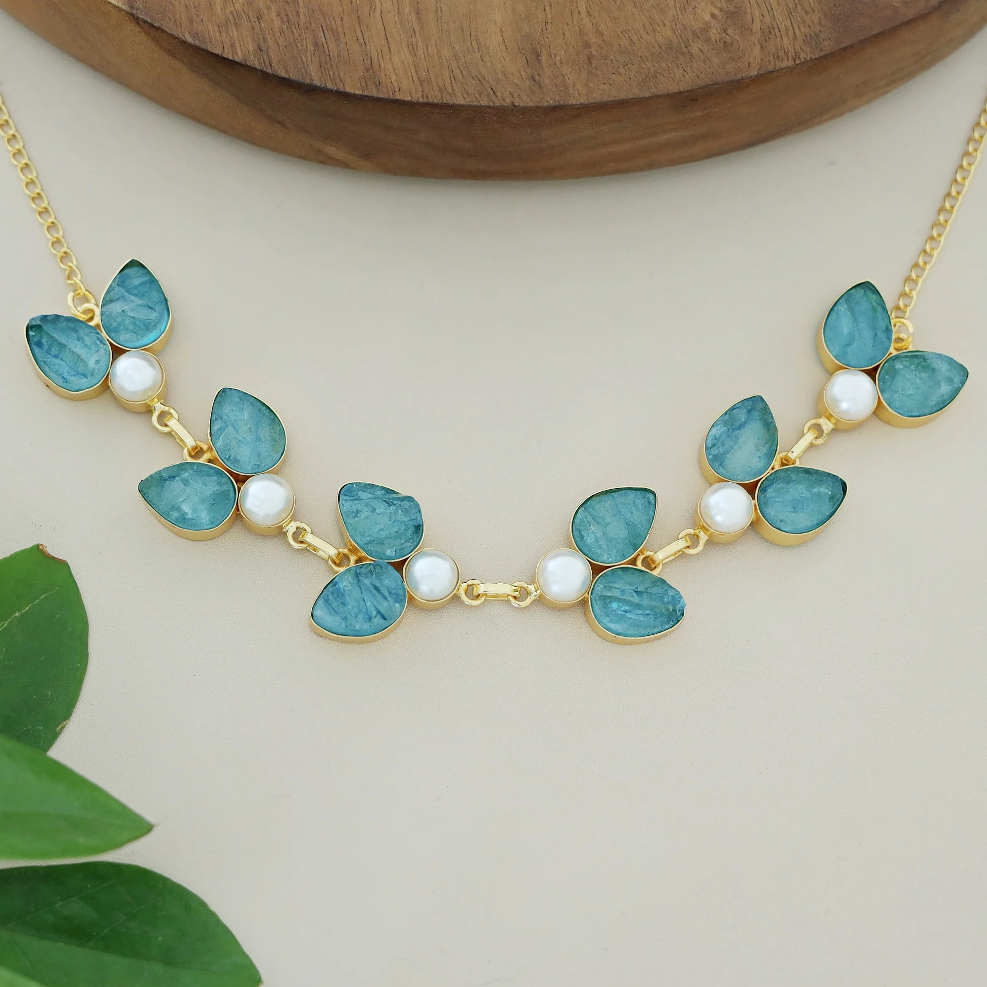 Catalina Dyed Stone Pearl Choker - Image 9