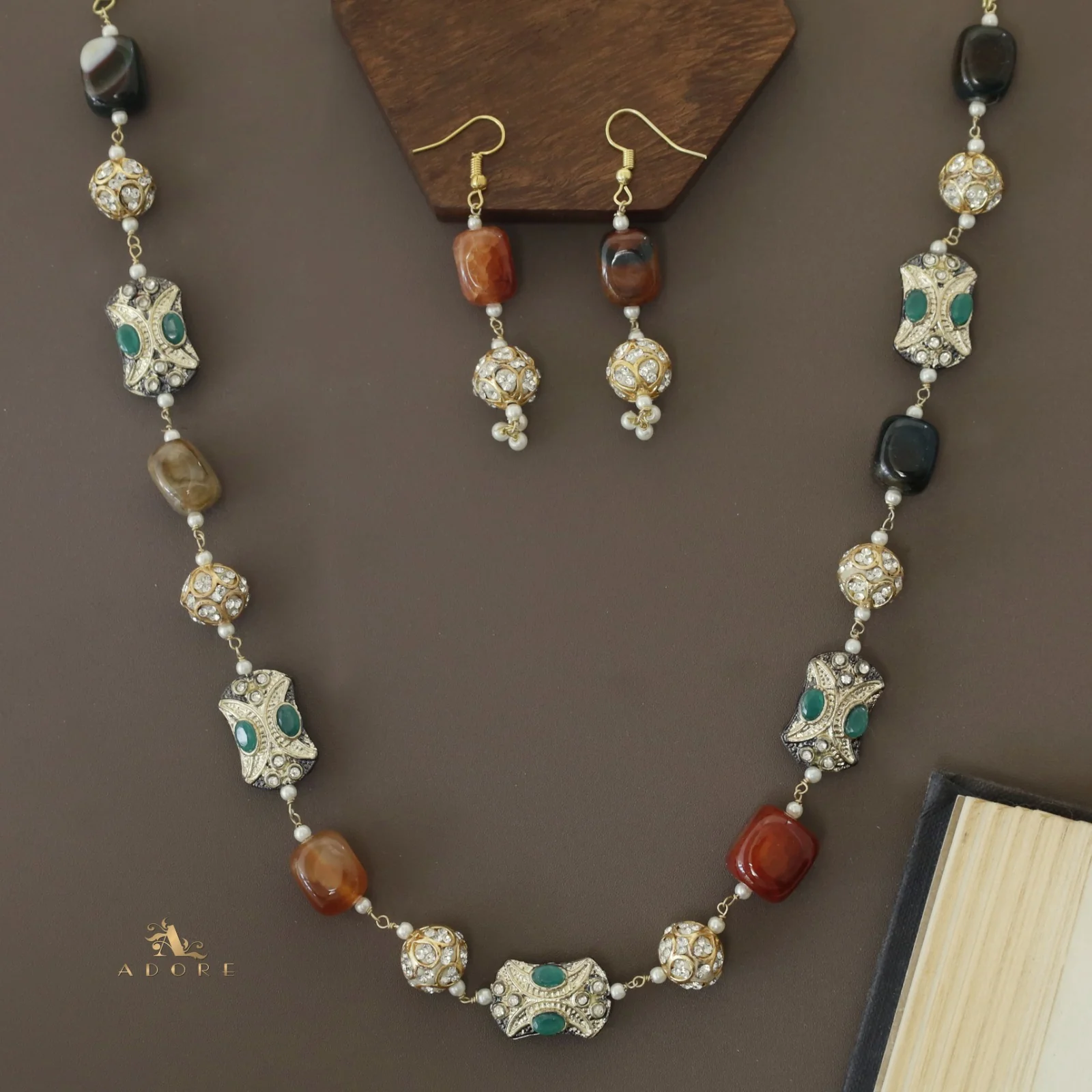 Cattleya Neckpiece With Drop - Image 15