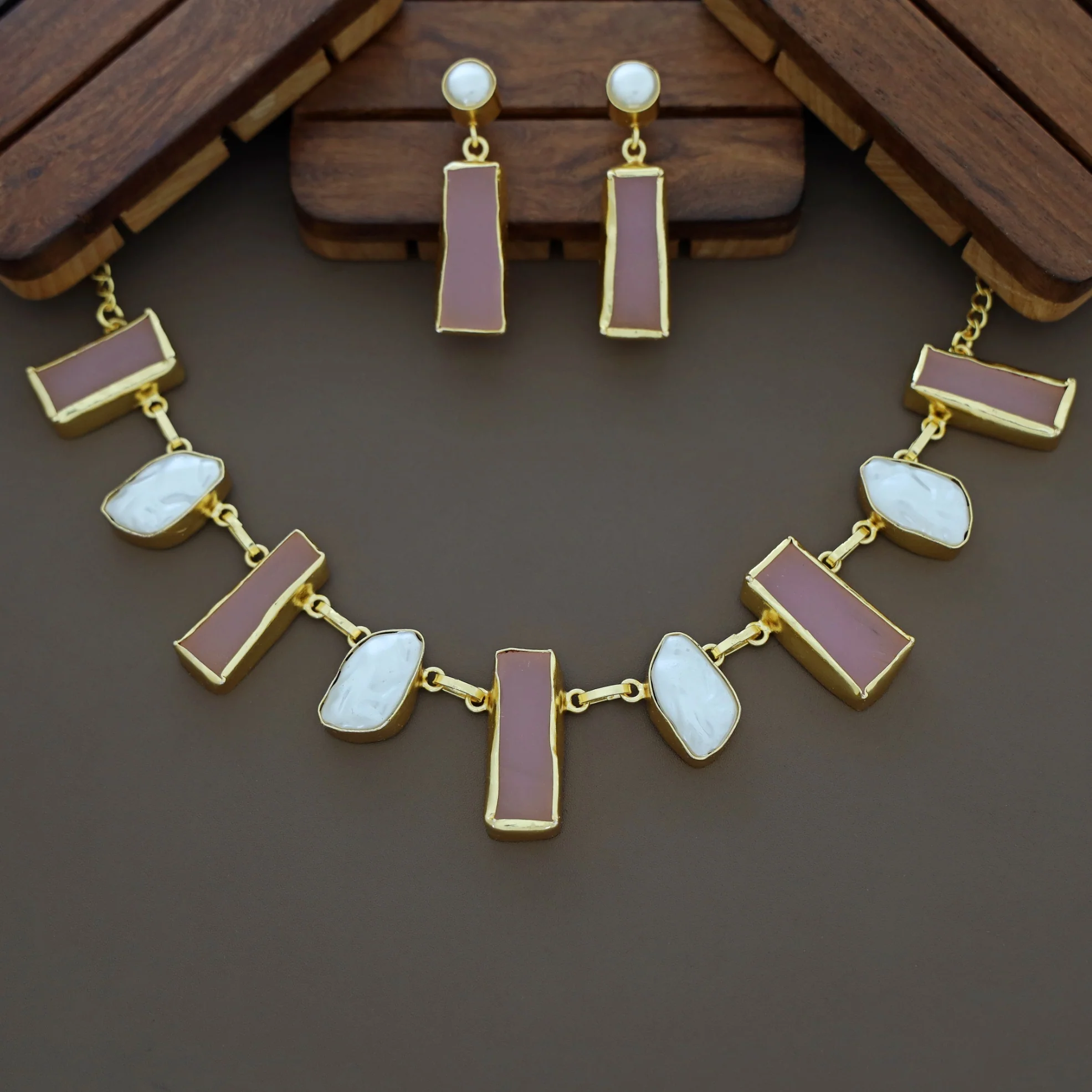 Celeste Raw stone Baroque Short Neckpiece with Earring - Image 4