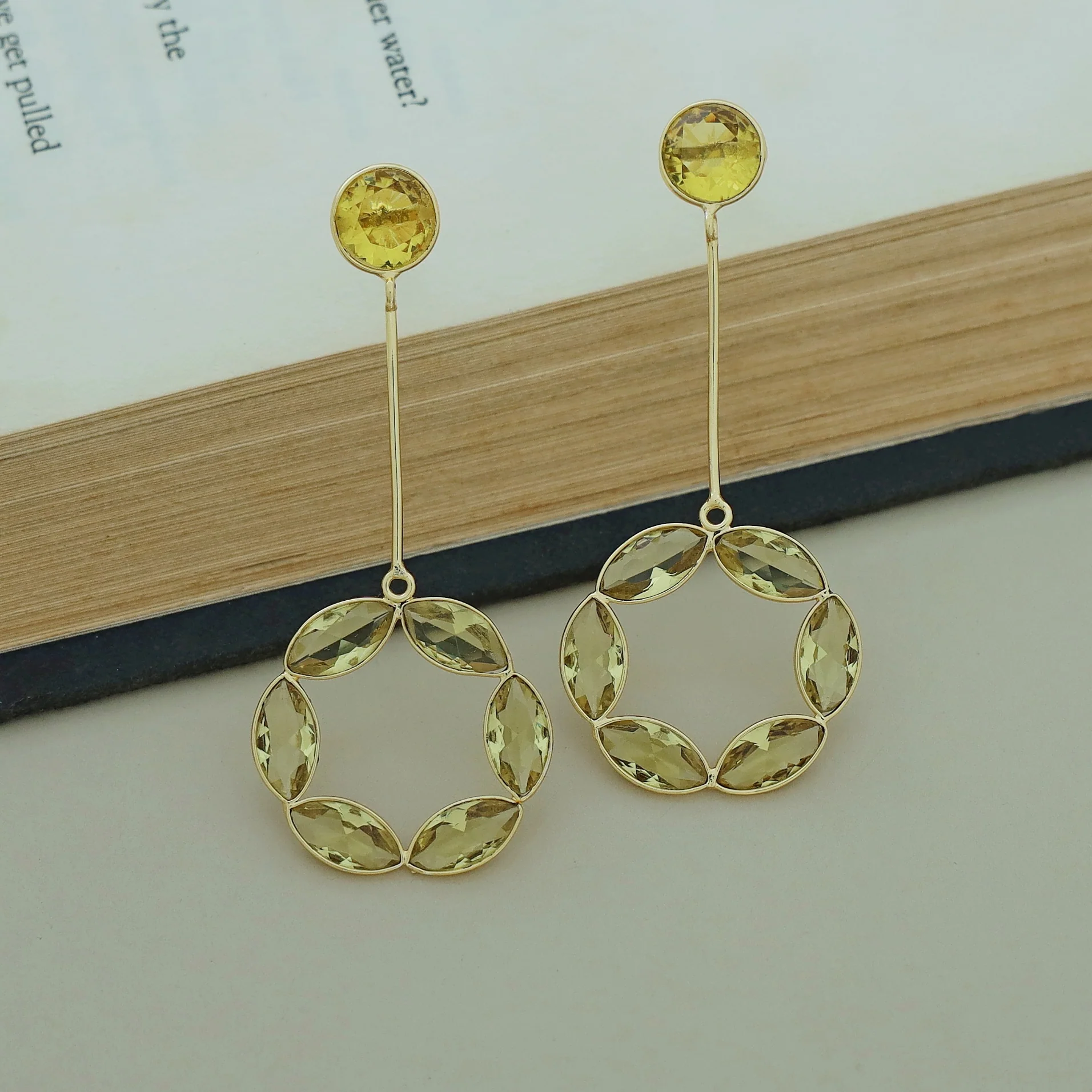 Celia Glossy Circle Stick Earring - Image 3