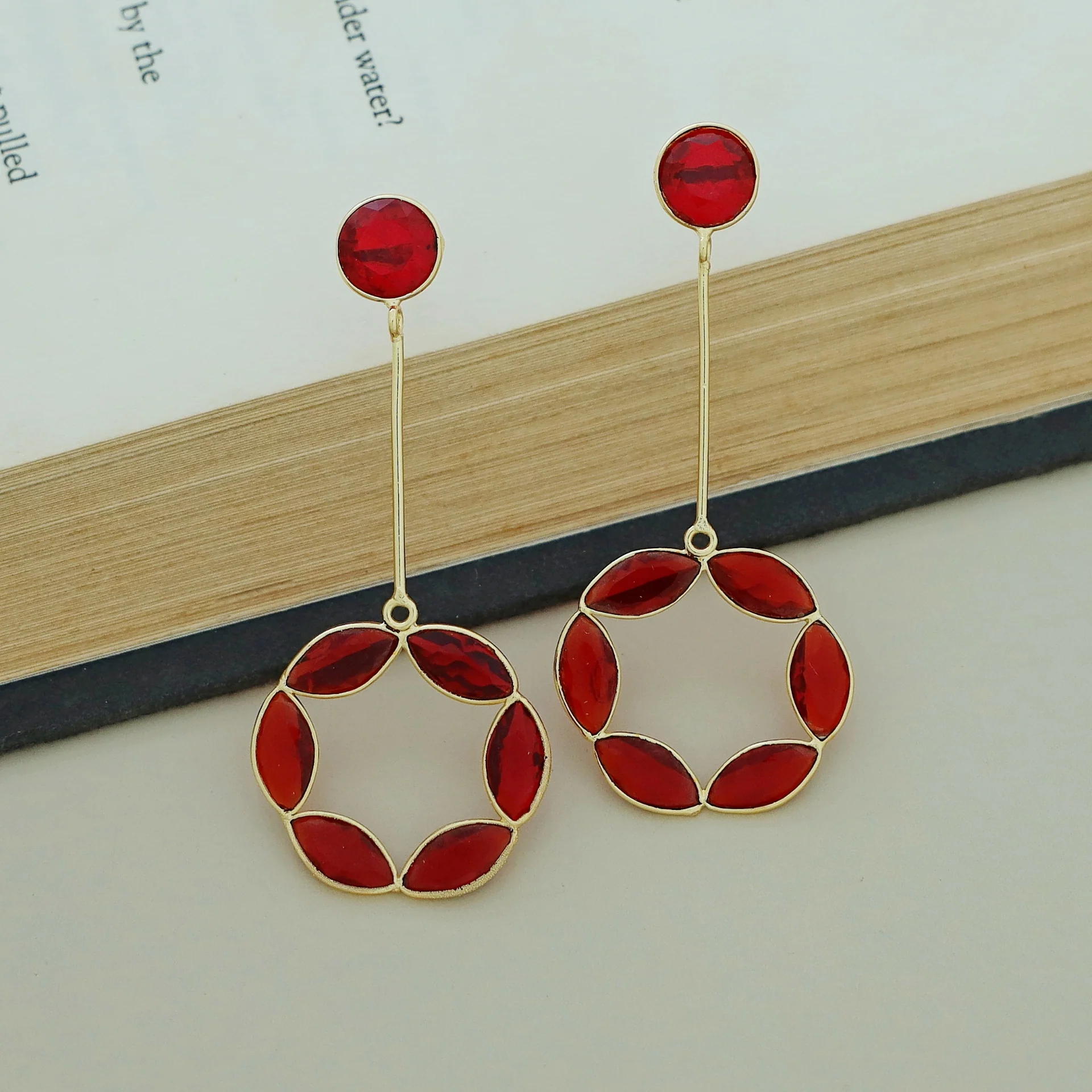 Celia Glossy Circle Stick Earring - Image 4