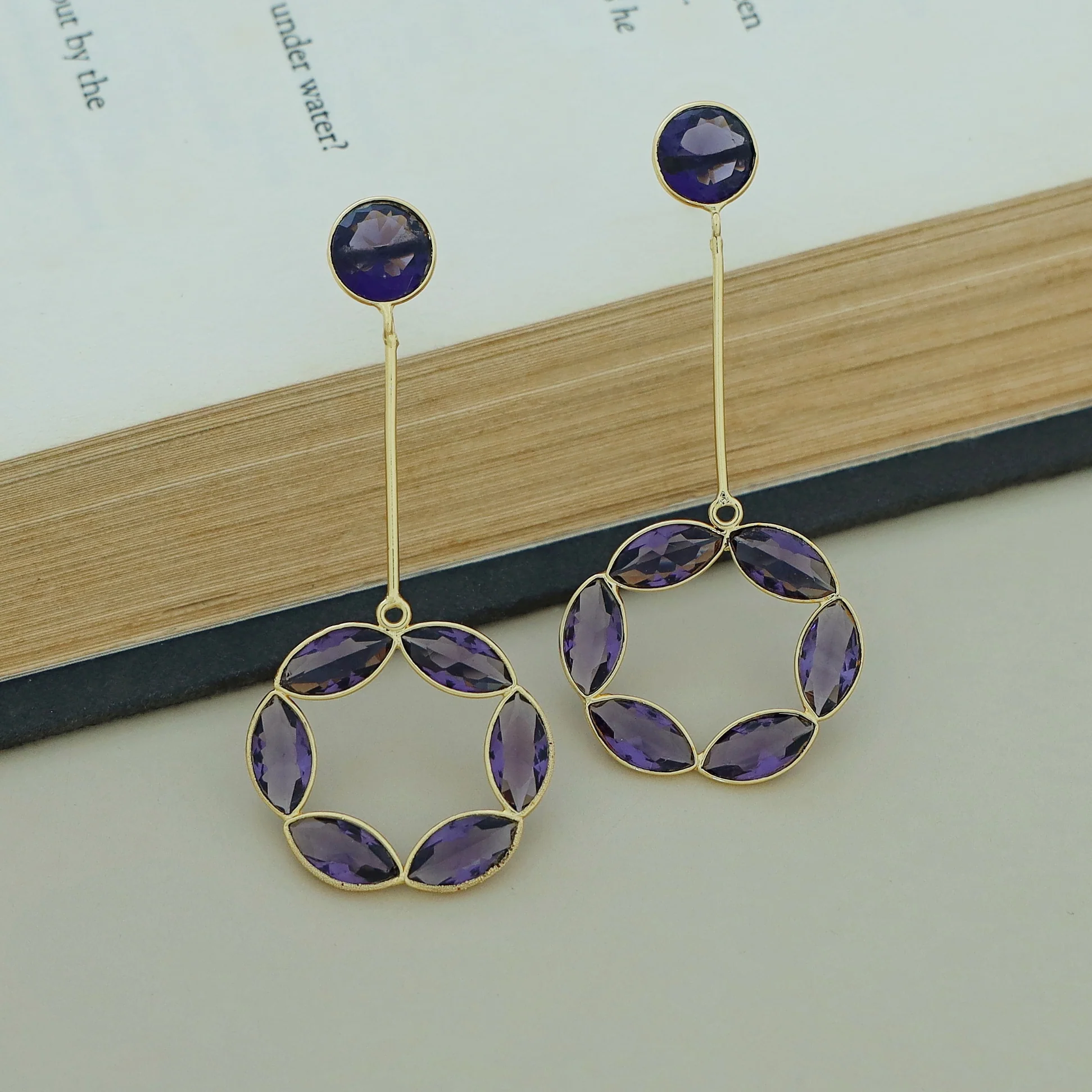 Celia Glossy Circle Stick Earring - Image 5