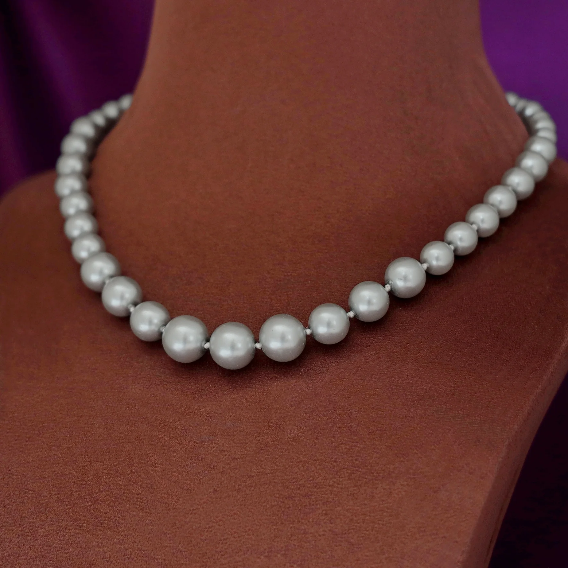 Chahak Pearl Neckpiece - Image 3