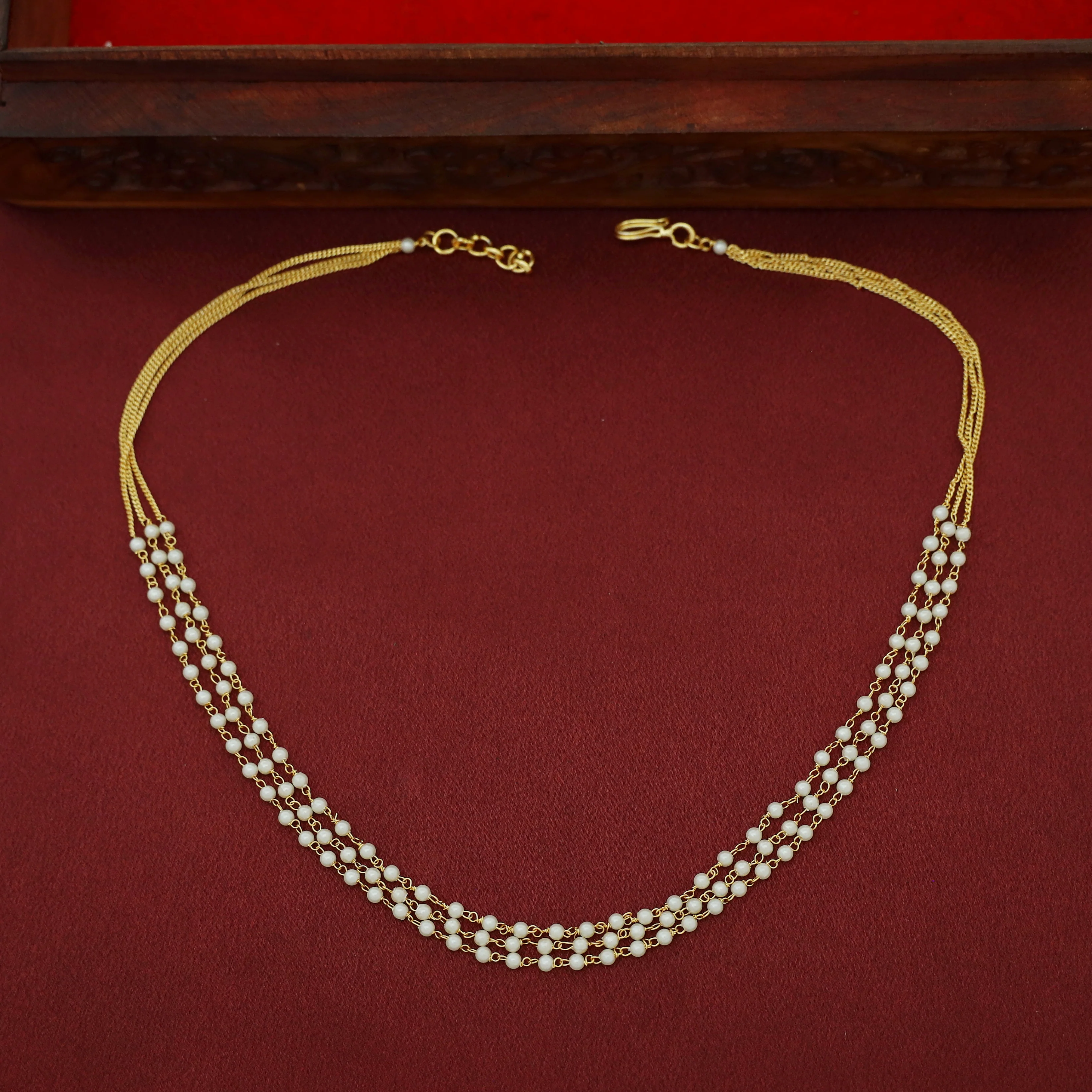 Chainy 3 Layer Carly Pearl Short Neckpiece - Image 4