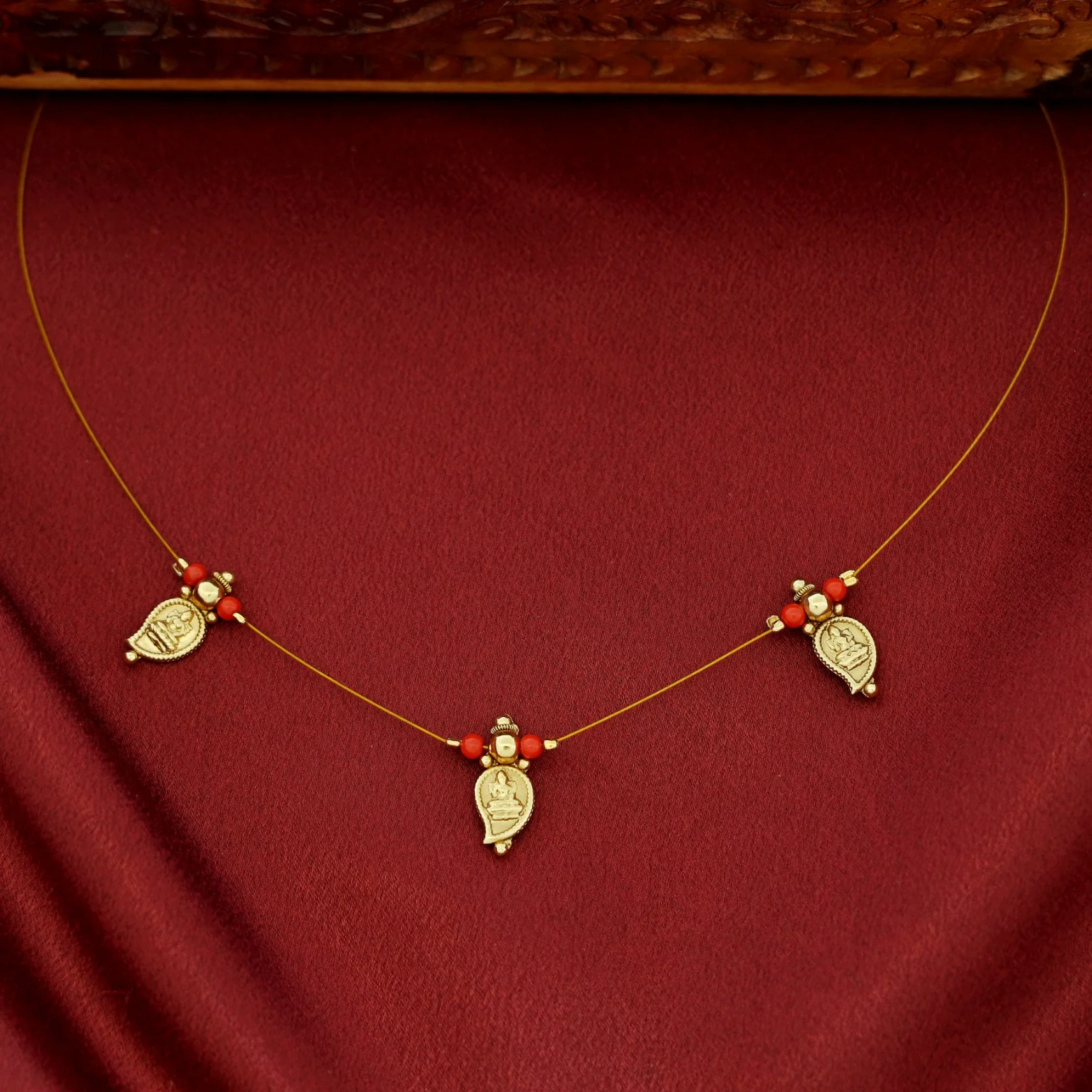 Chandni Devi Mango 3 Kashi String Neckpiece - Image 3