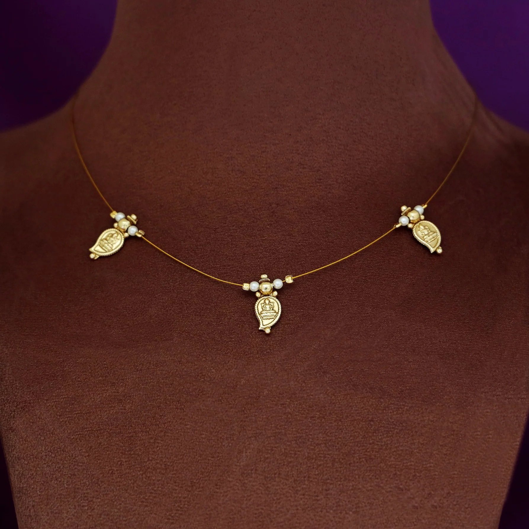 Chandni Devi Mango 3 Kashi String Neckpiece - Image 4