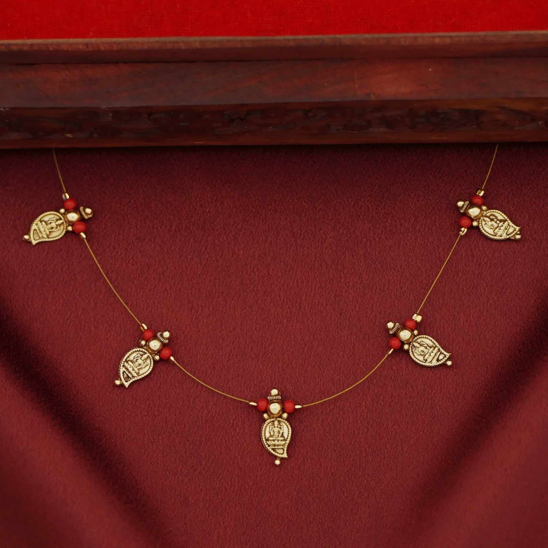 Chandni Devi Mango 5 Kashi String Neckpiece - Image 6