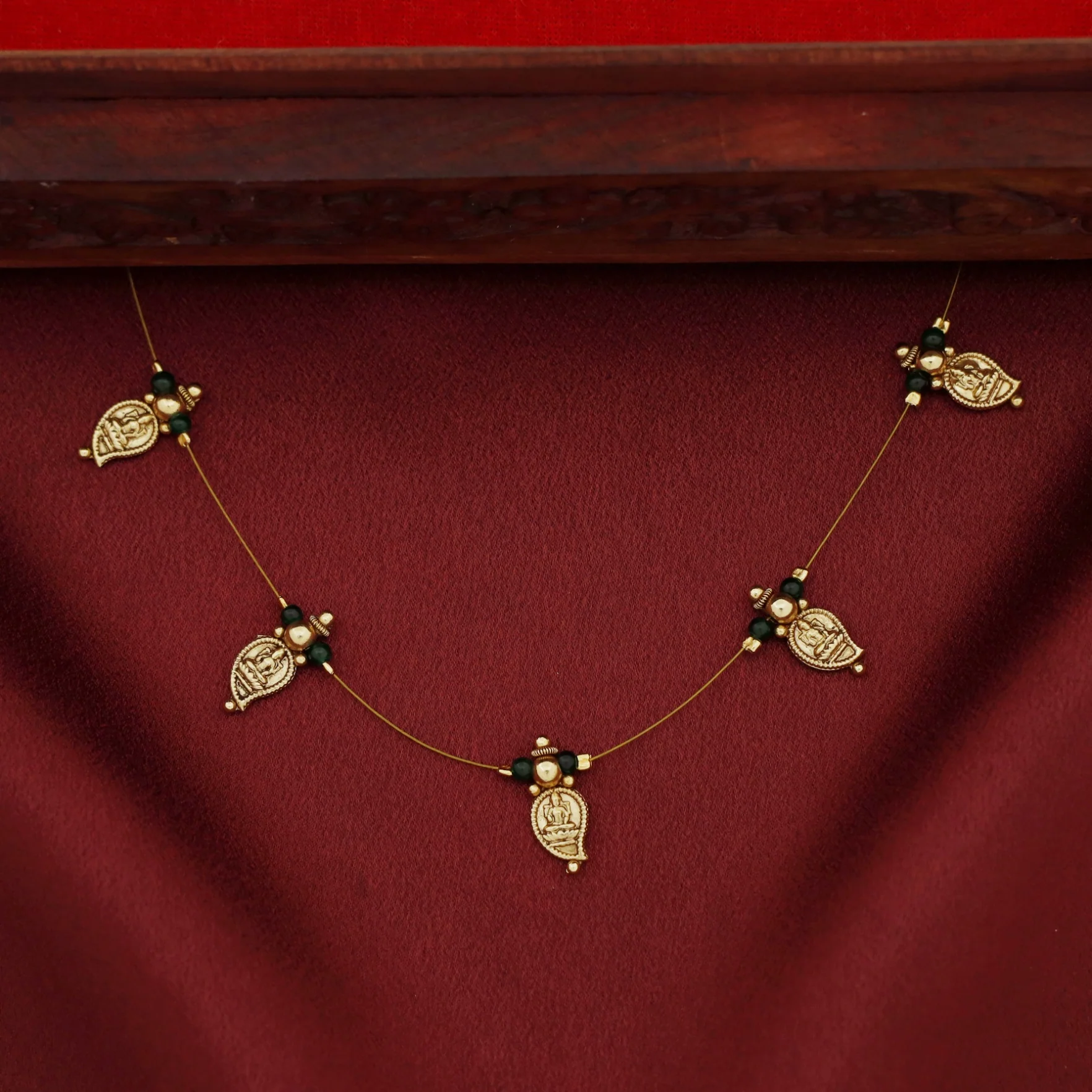 Chandni Devi Mango 5 Kashi String Neckpiece - Image 7