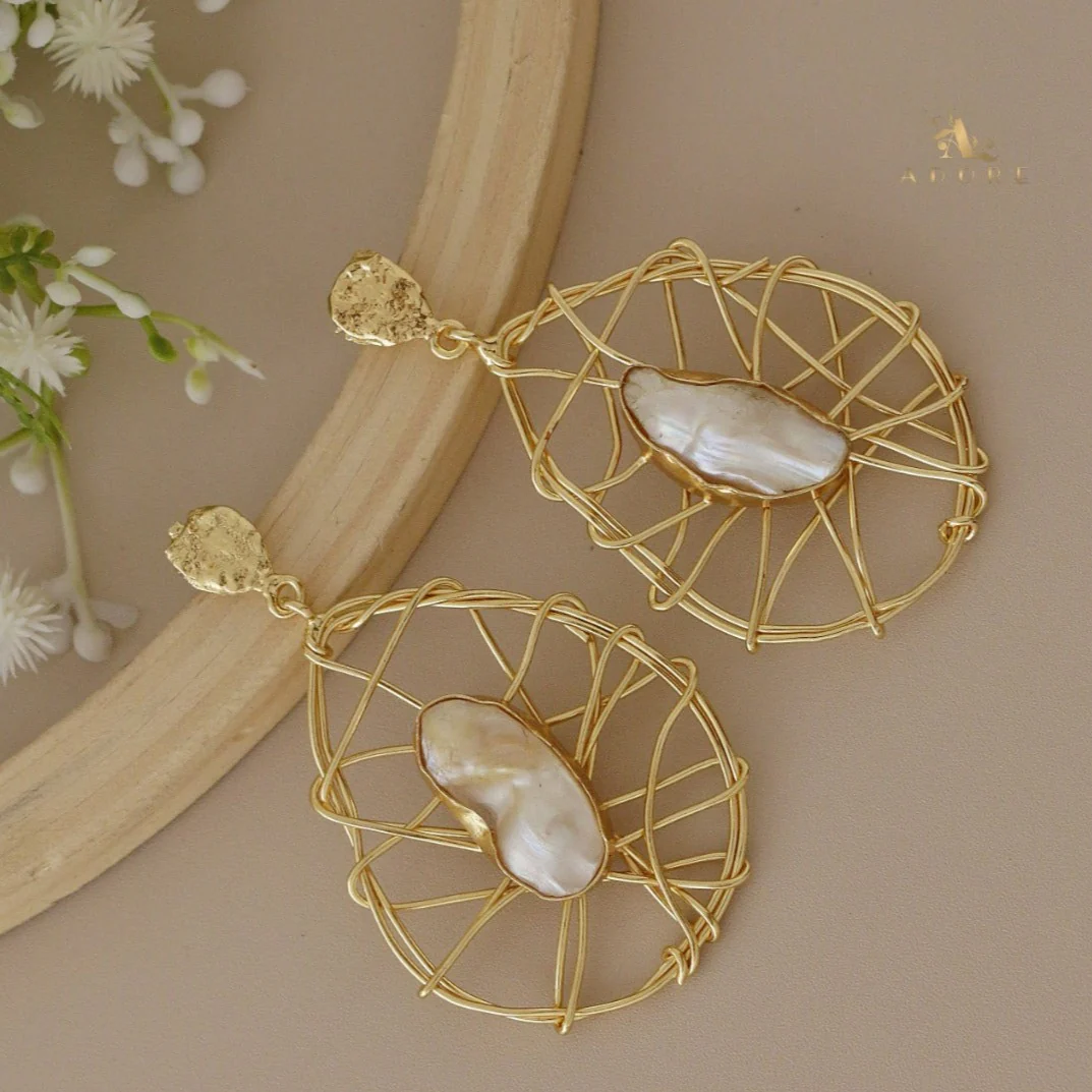 Chantria Handmade Baroque Earring - Image 4