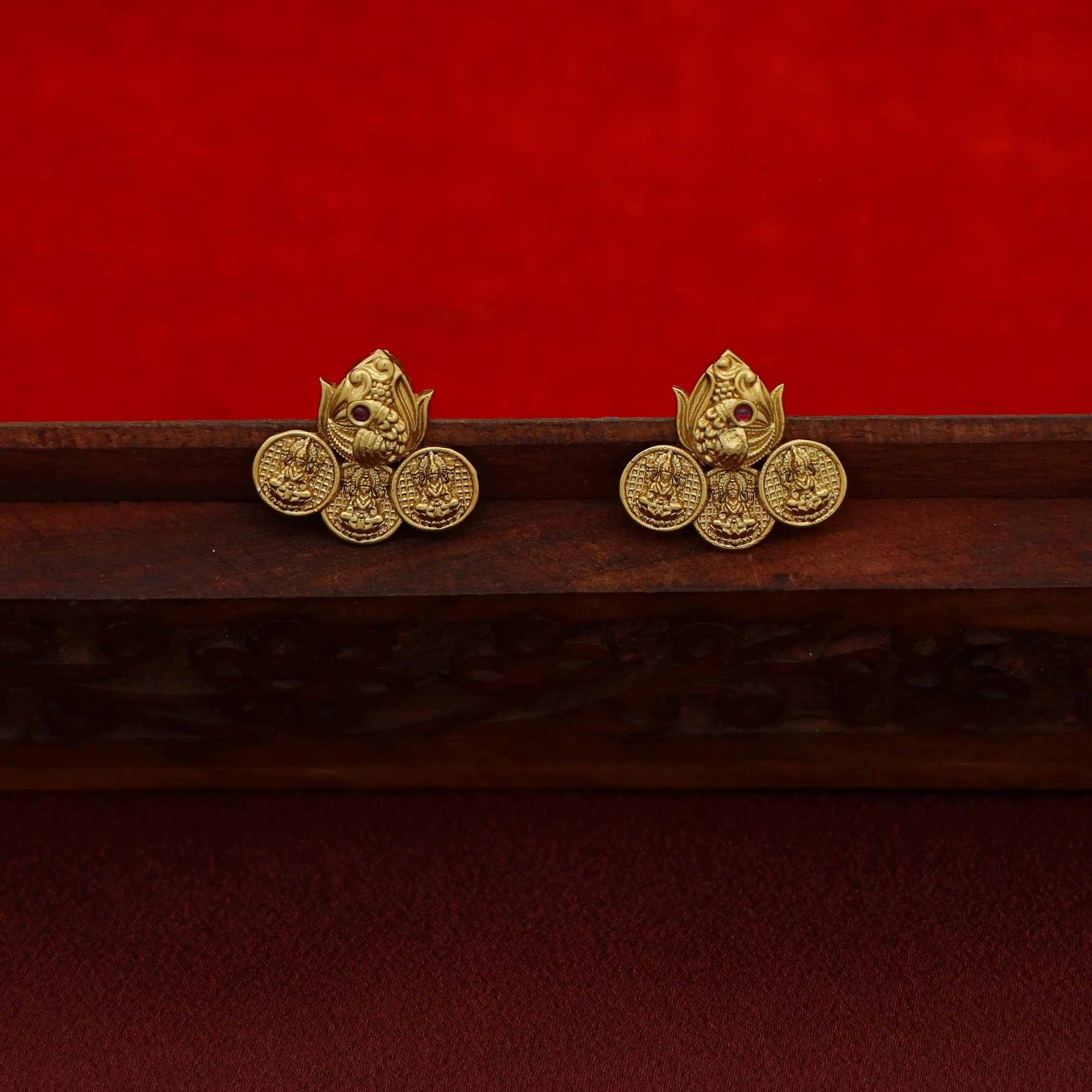 Charulata Mayura Kashi Long Harm Neckpiece With Earring - Image 4