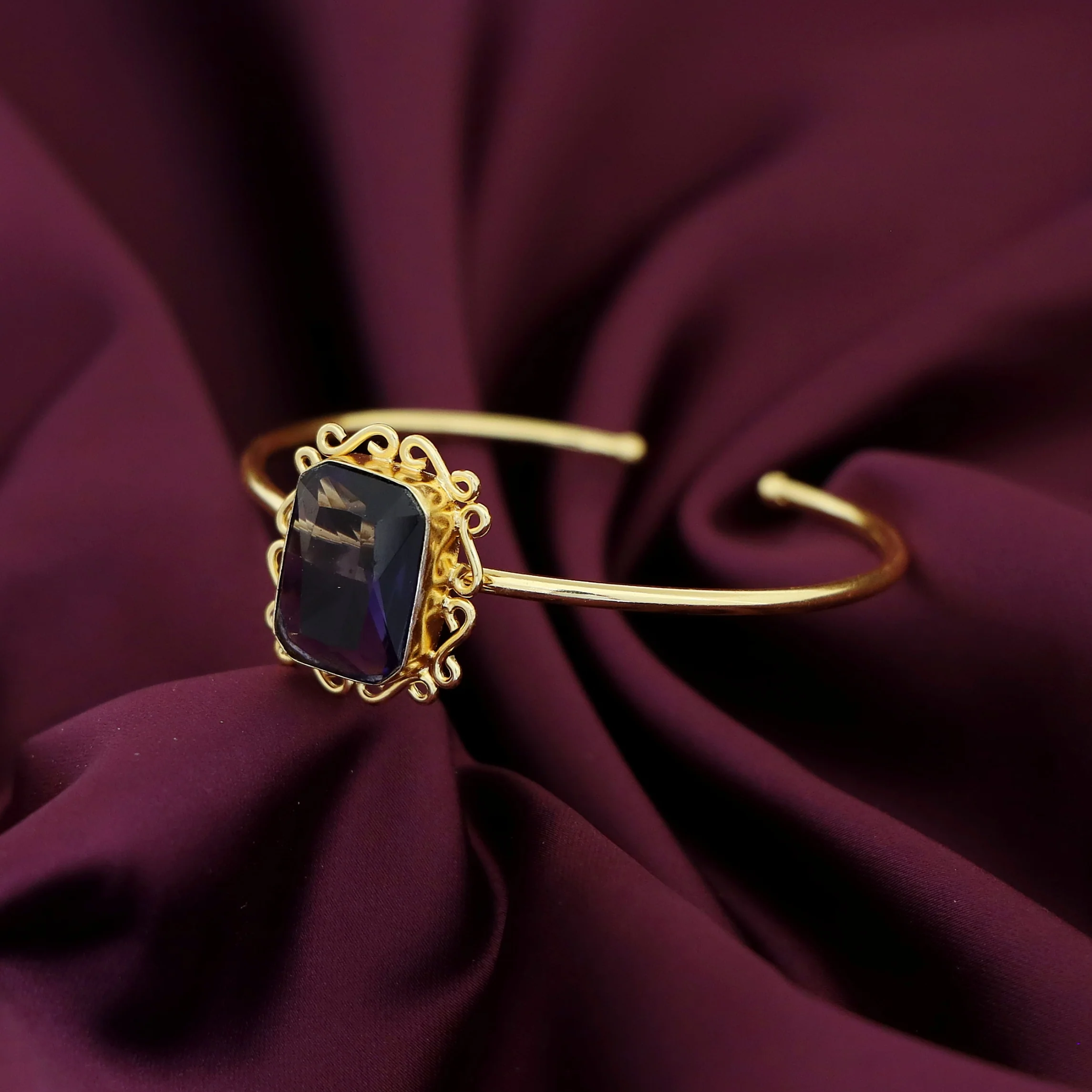 Ritu Golden Rectangle Glossy Bangle - Image 4