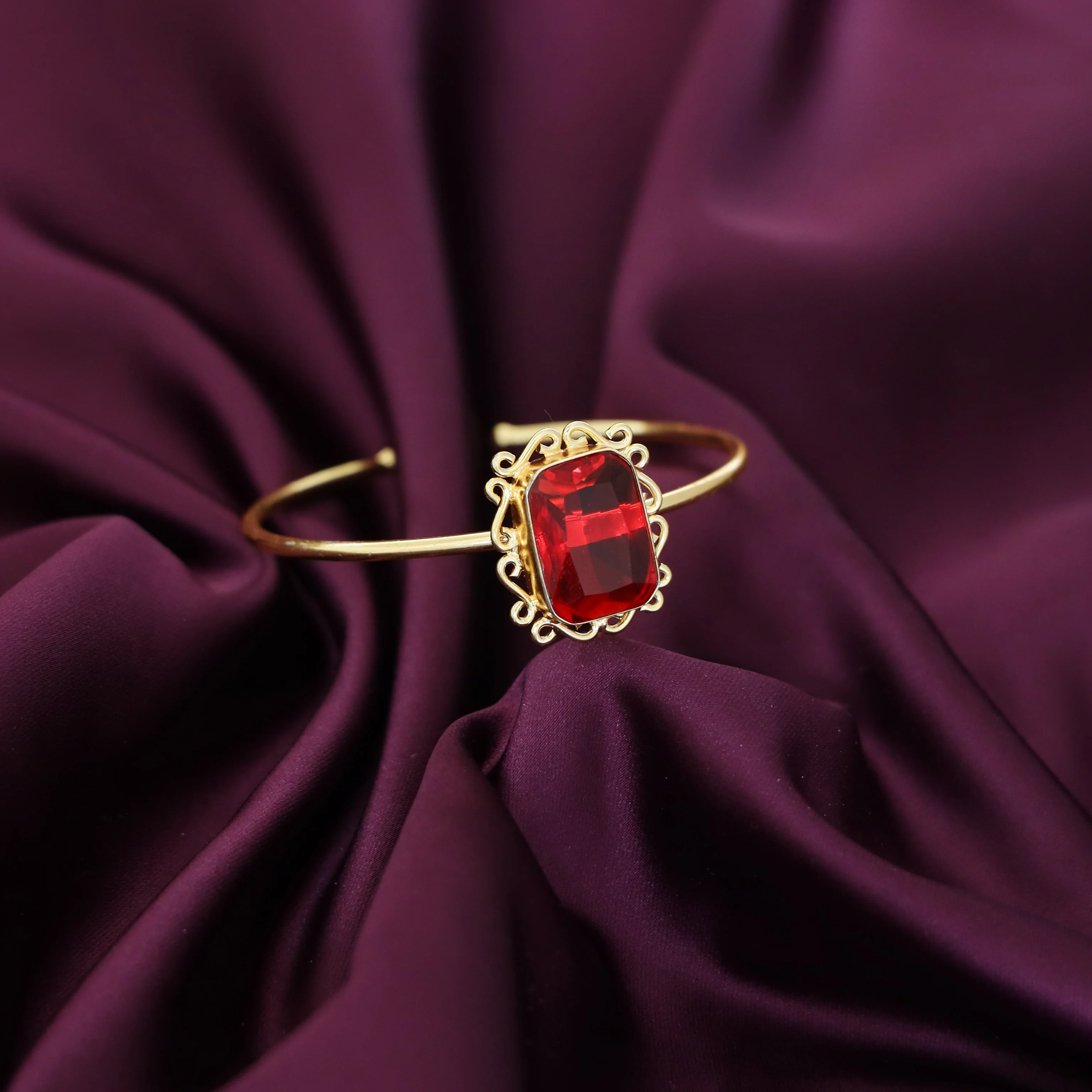 Ritu Golden Rectangle Glossy Bangle - Image 7