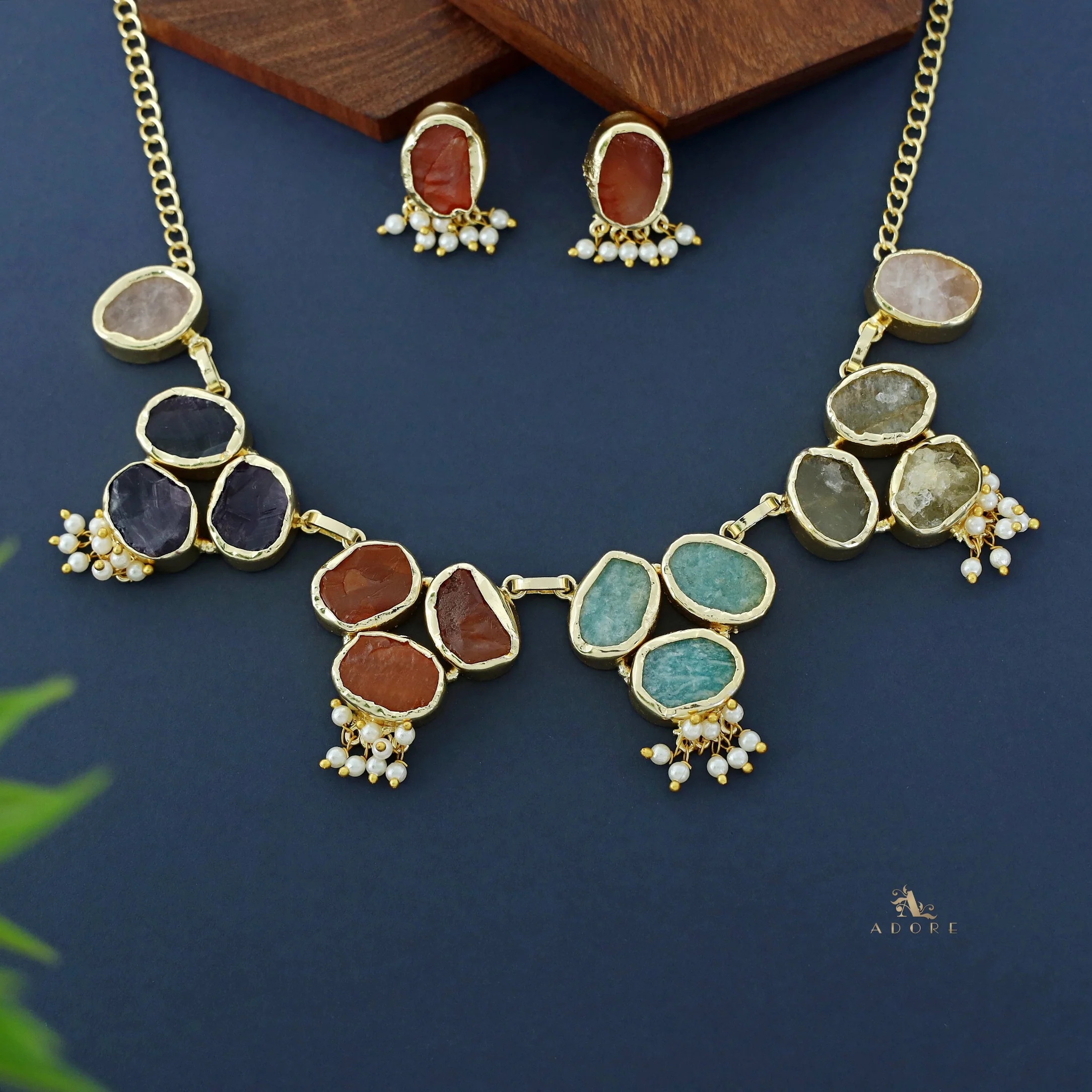 Dina Raw Stone Pearl Neckpiece With Stud - Image 4