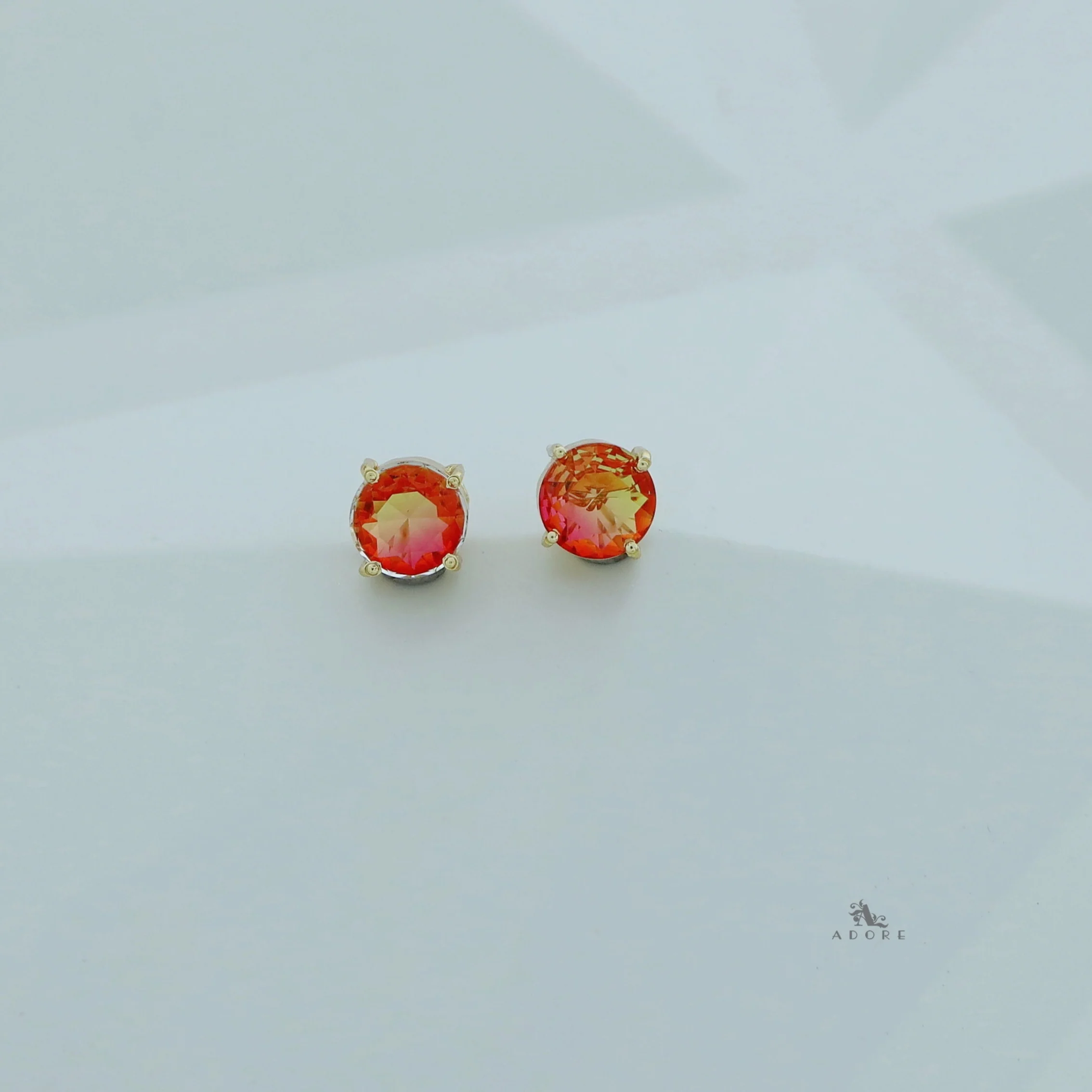 Chloe Round Claw Glossy Stud - Image 21