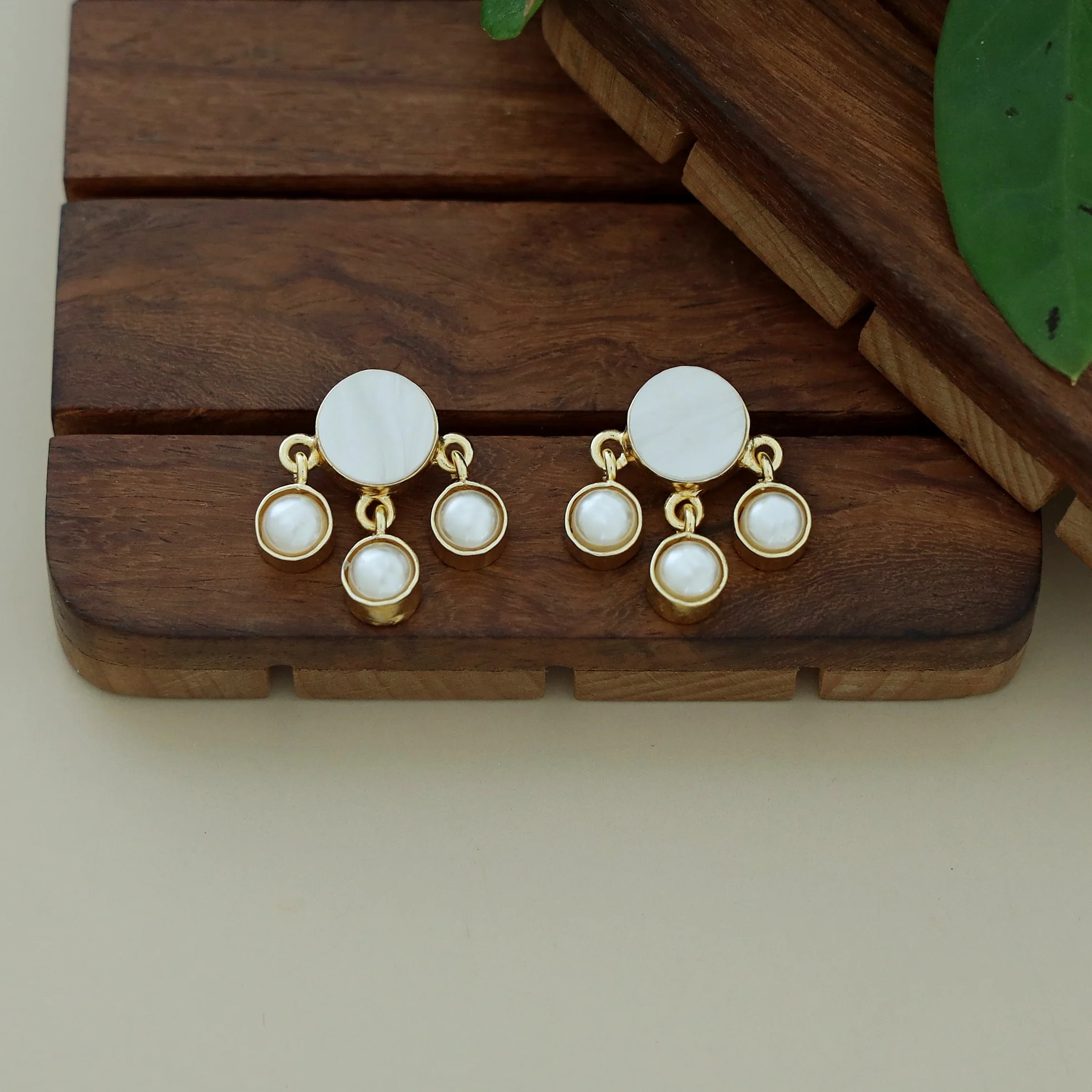 Cielle Tetra Glossy Earring - Image 4