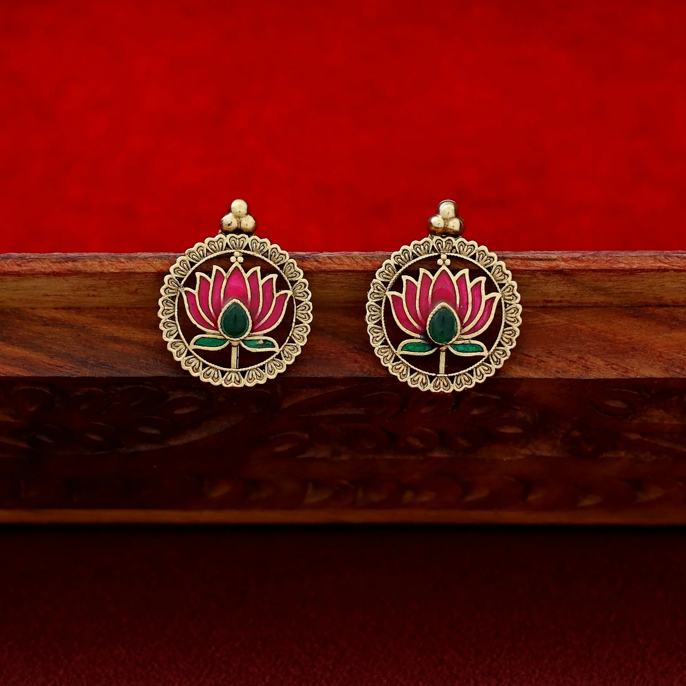 Advaita Circle Enamel Lotus Neckpiece With Earring - Image 6