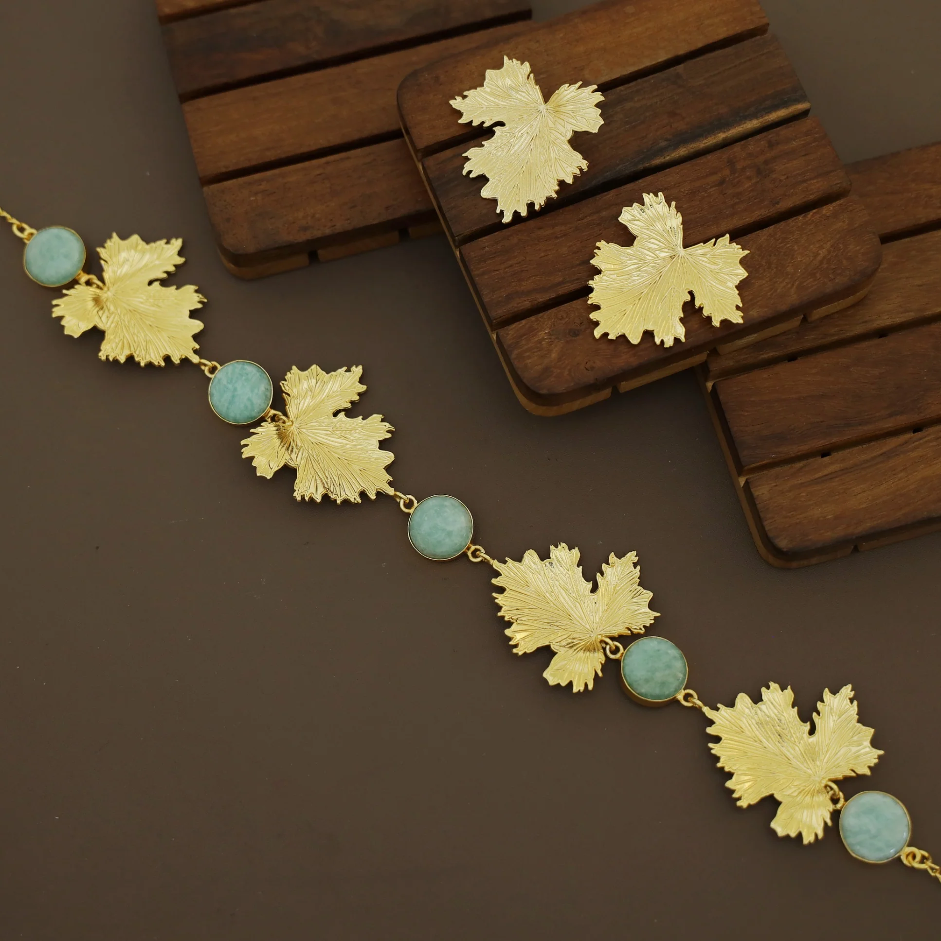 Clement Maple Leaf Natural Round Stone Choker With Earring - Image 7
