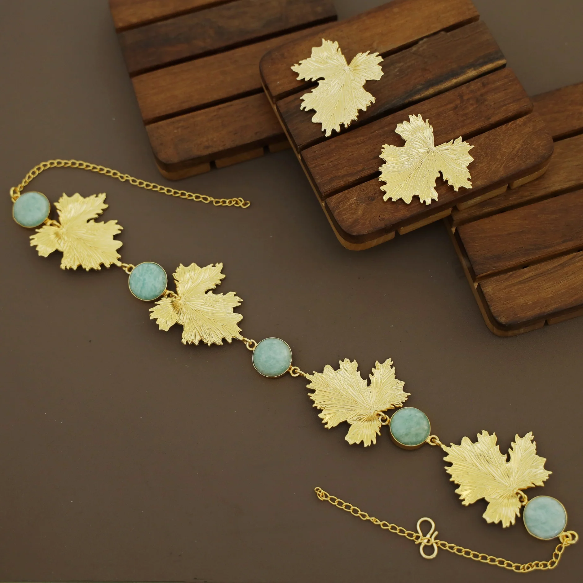 Clement Maple Leaf Natural Round Stone Choker With Earring - Image 8