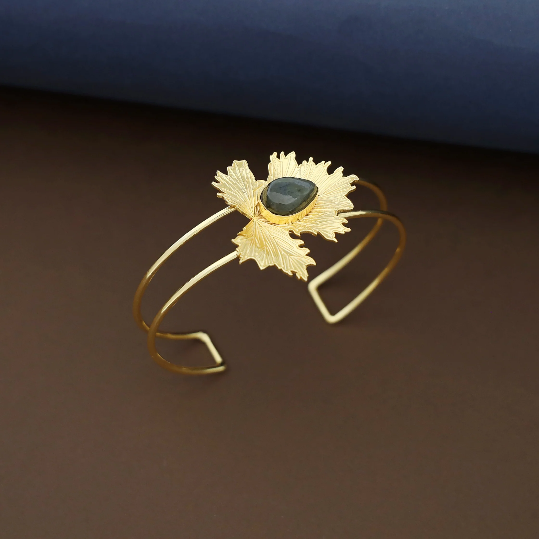 Clement Maple Leaf Natural Oval Stone Bracelet - Image 3