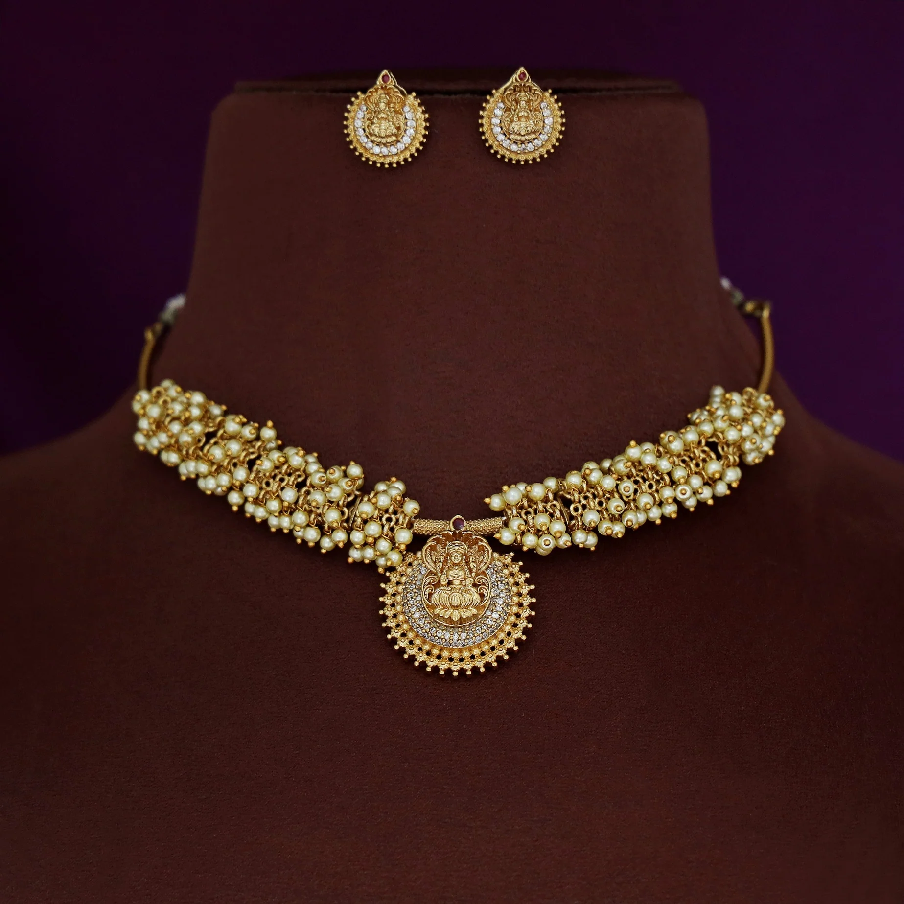 Bhamini Devi Cluster Pearl Short Neckpiece with Earring - Image 3