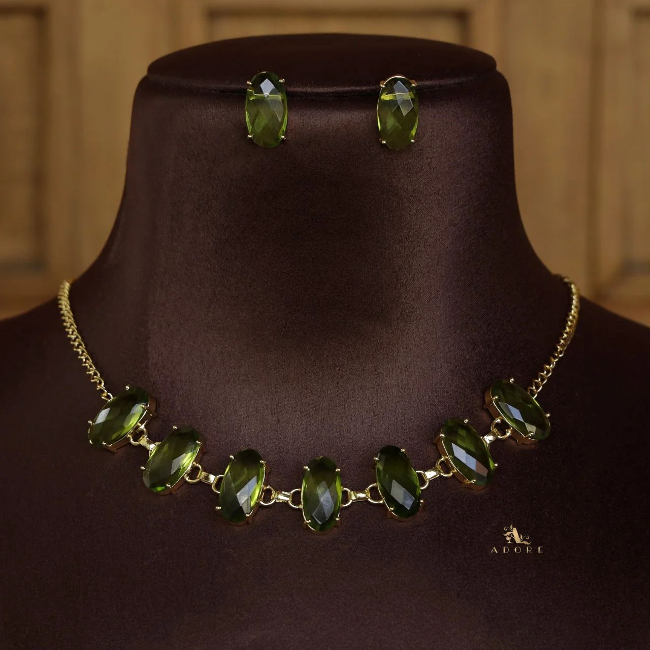 Colbya Oval Glossy Choker / Short Neckpiece - Image 10