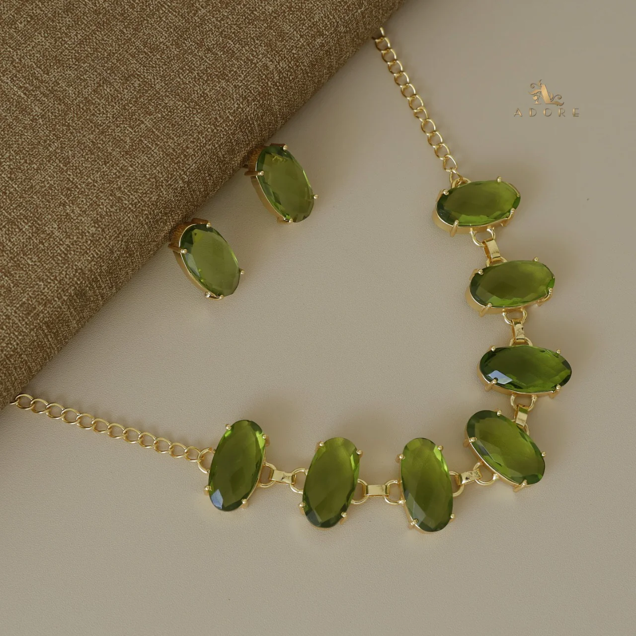 Colbya Oval Glossy Choker / Short Neckpiece - Image 11