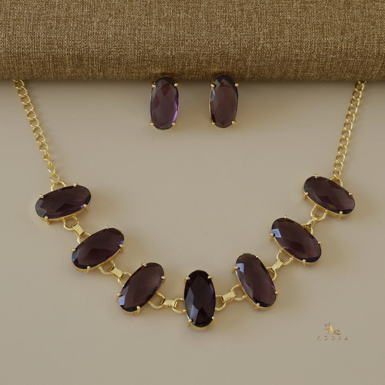 Colbya Oval Glossy Choker / Short Neckpiece - Image 16