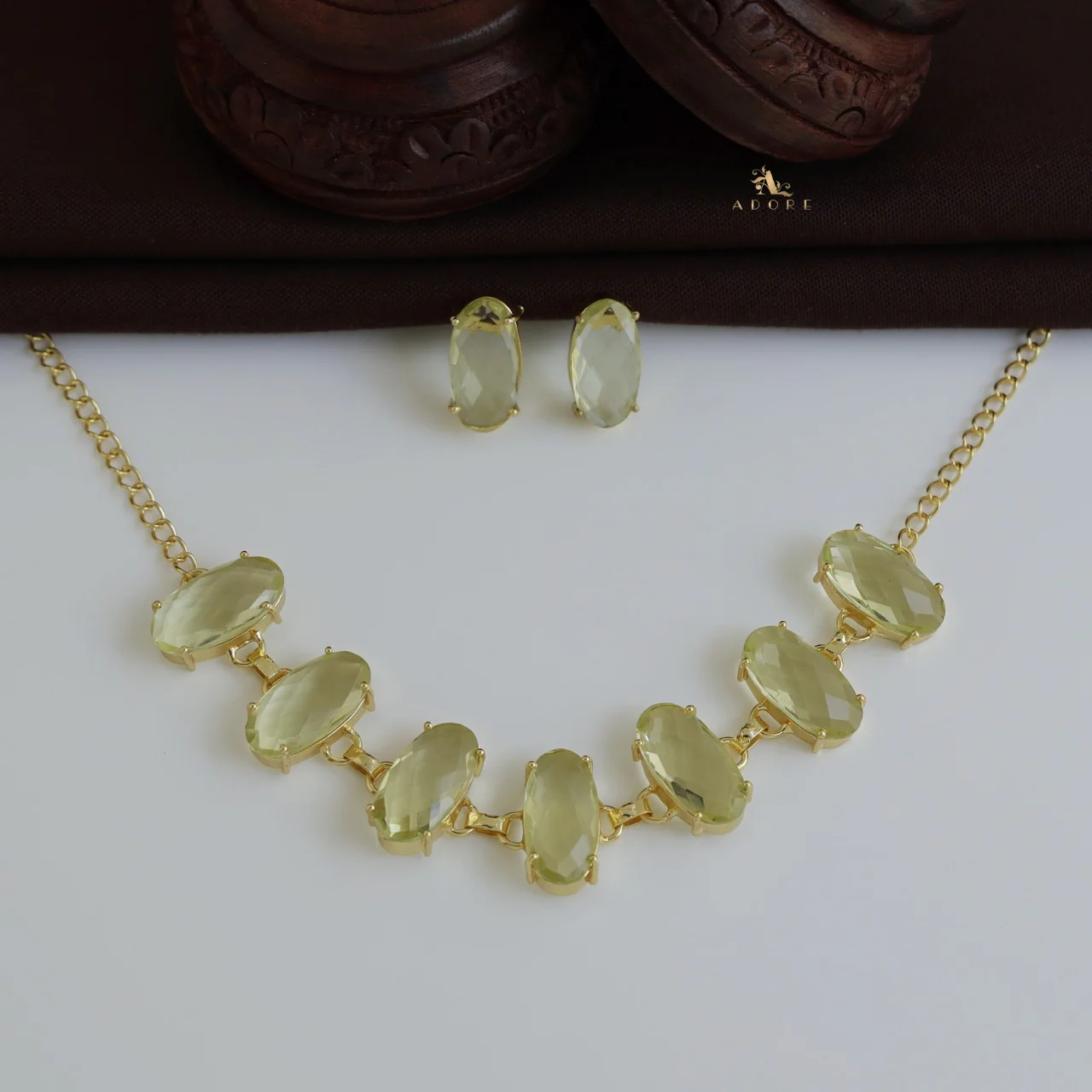 Colbya Oval Glossy Choker / Short Neckpiece - Image 6