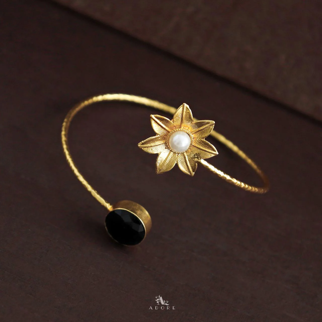 Aleka Glossy Flower Hammered Bangle - Image 3