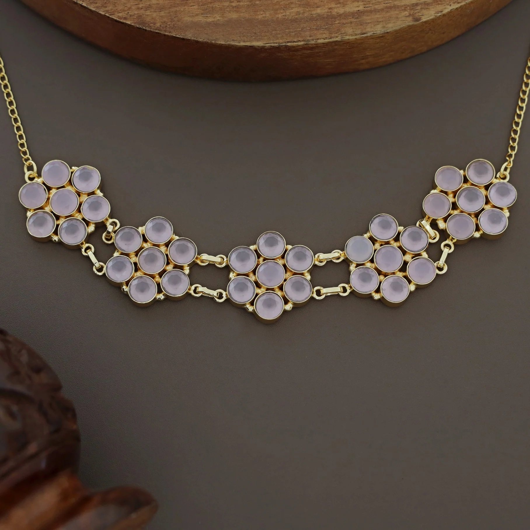Gynell Flower Choker - Image 10