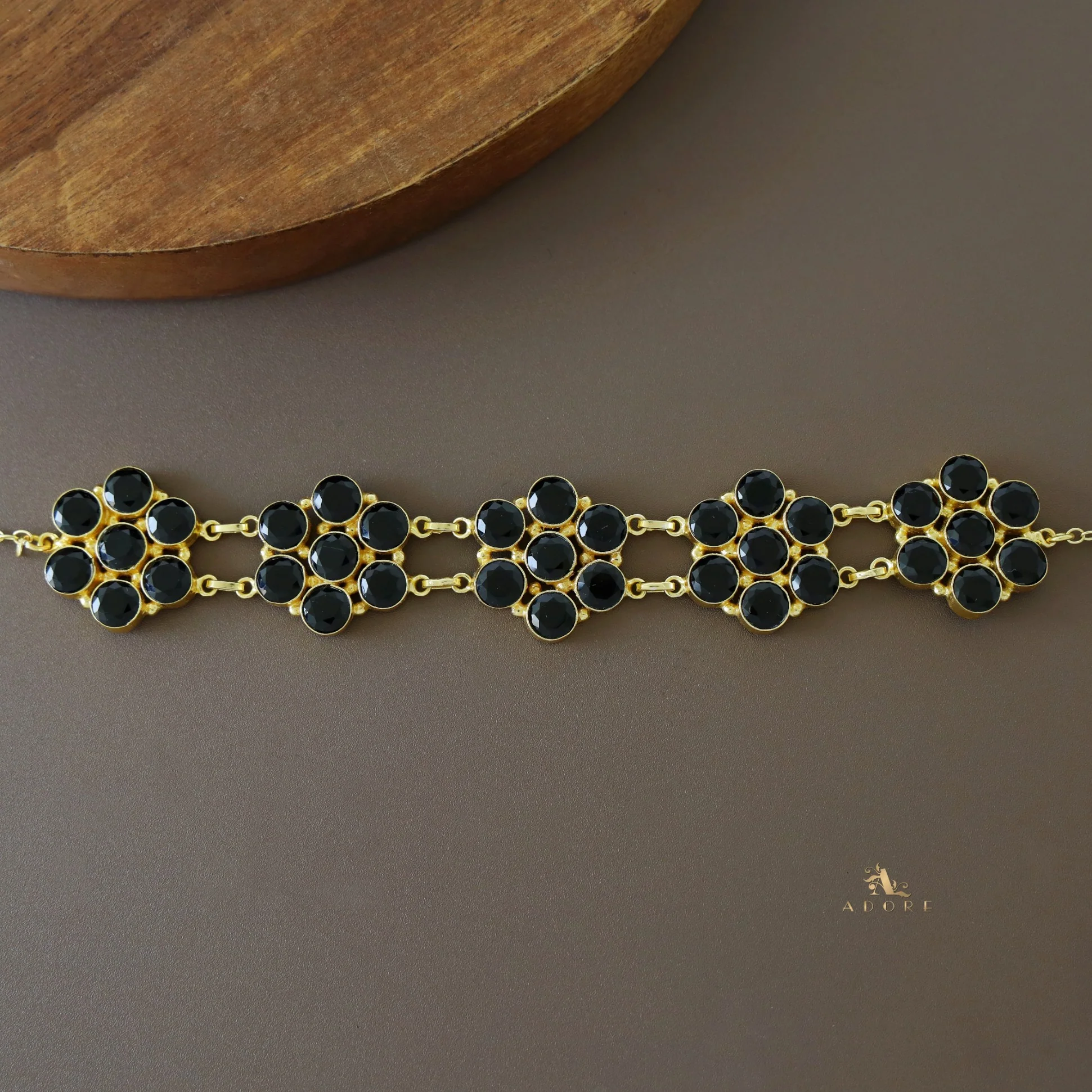 Gynell Flower Choker - Image 4