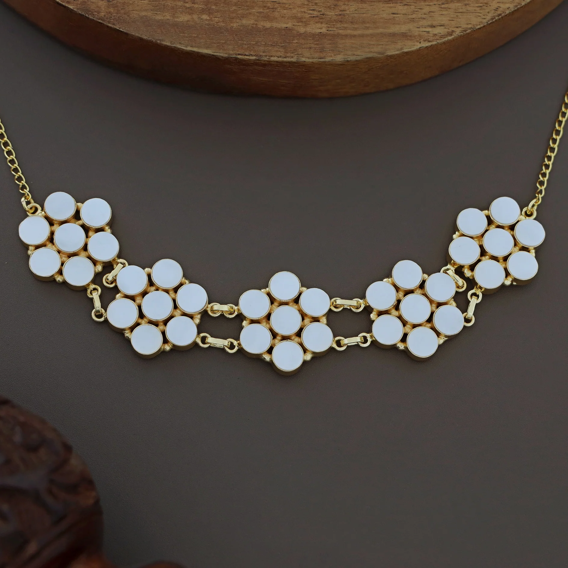 Gynell Flower Choker - Image 6