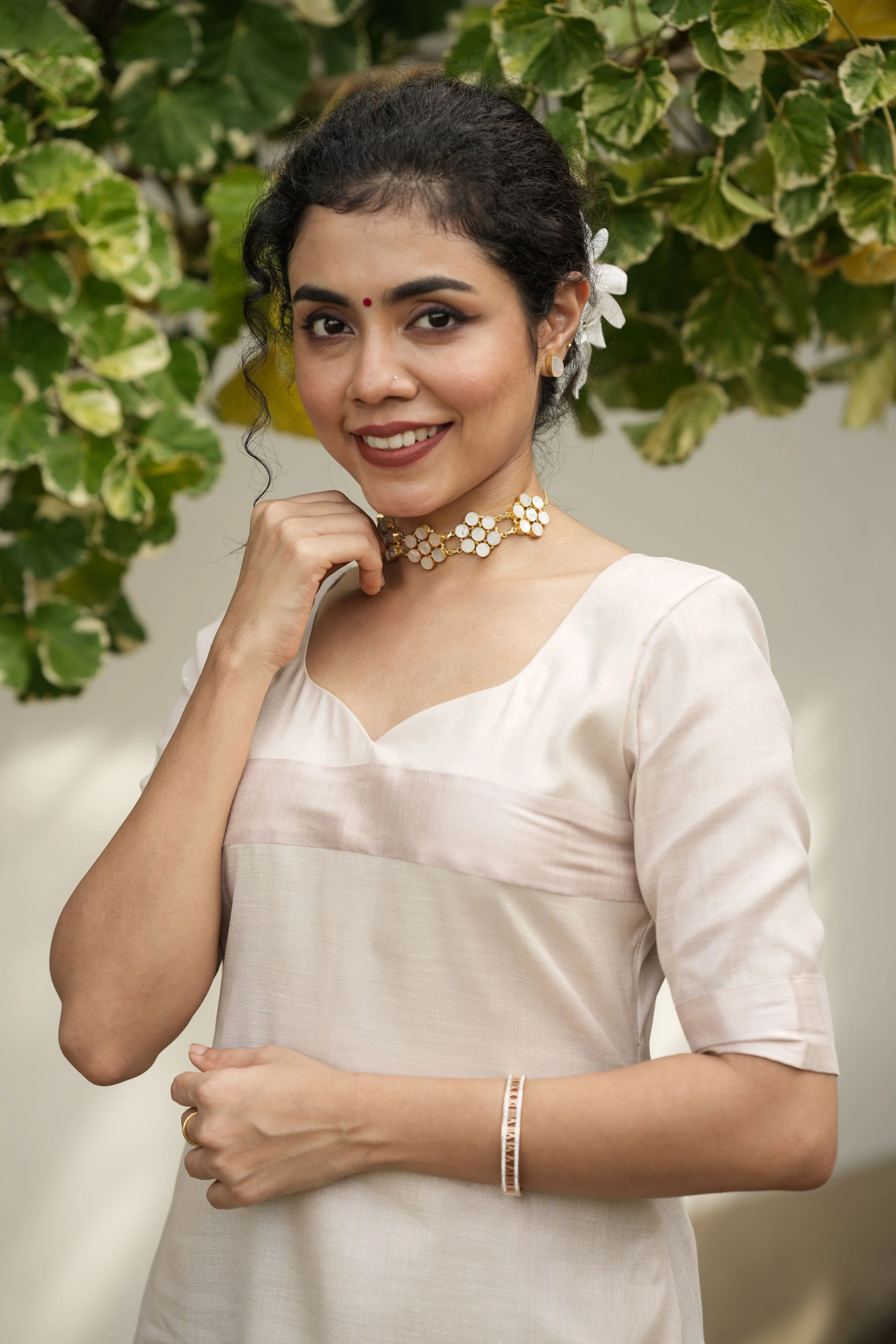 Gynell Flower Choker - Image 7