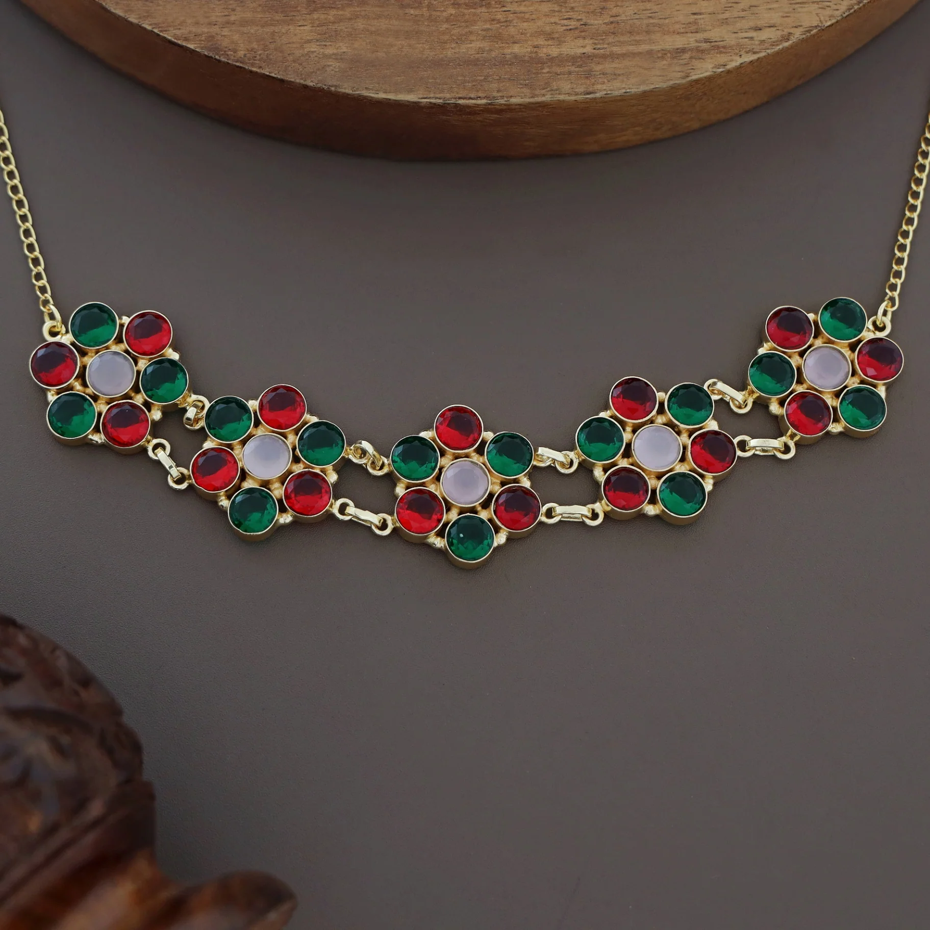 Gynell Flower Choker - Image 8