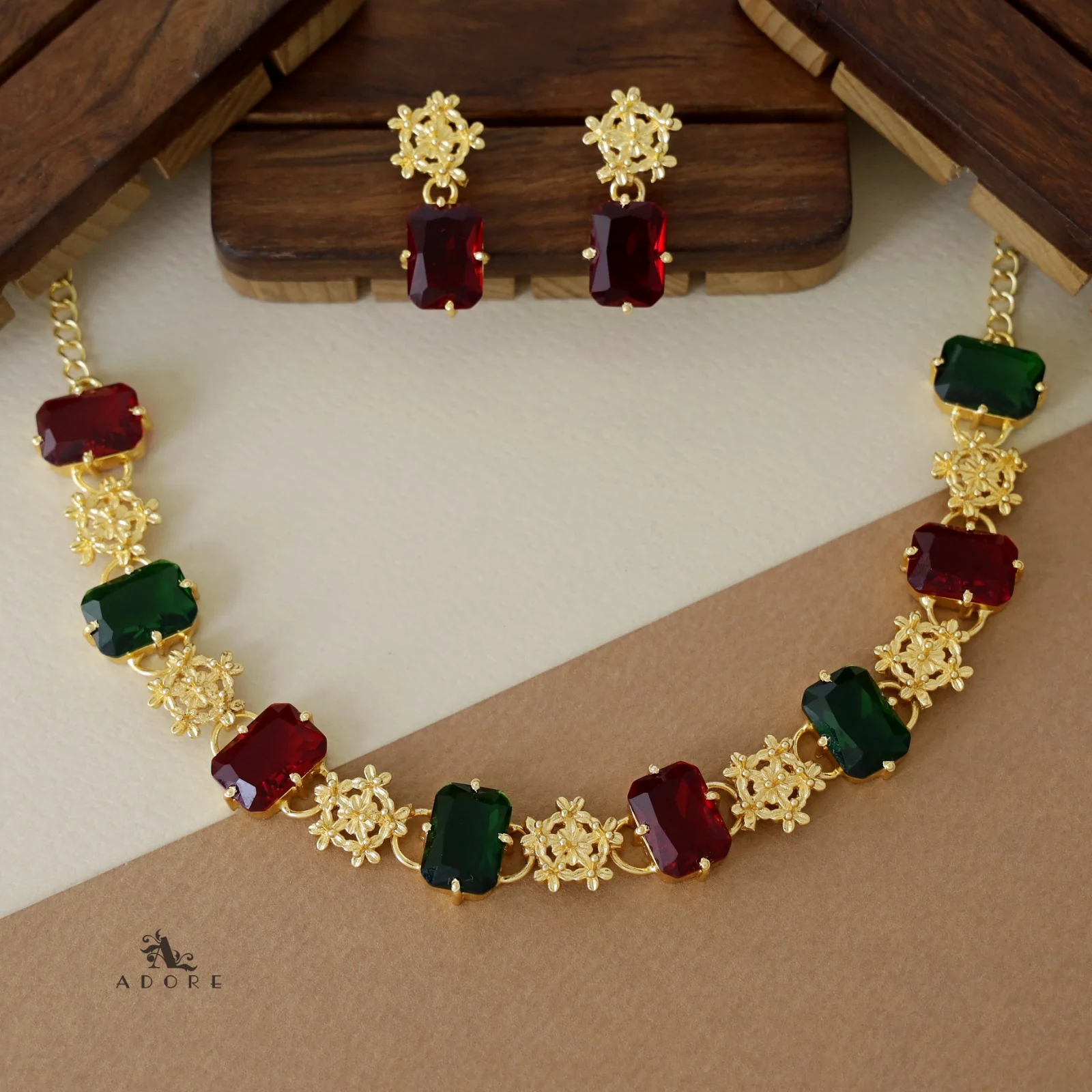 Nayara Elite Glossy Neckpiece With Earring - Image 2