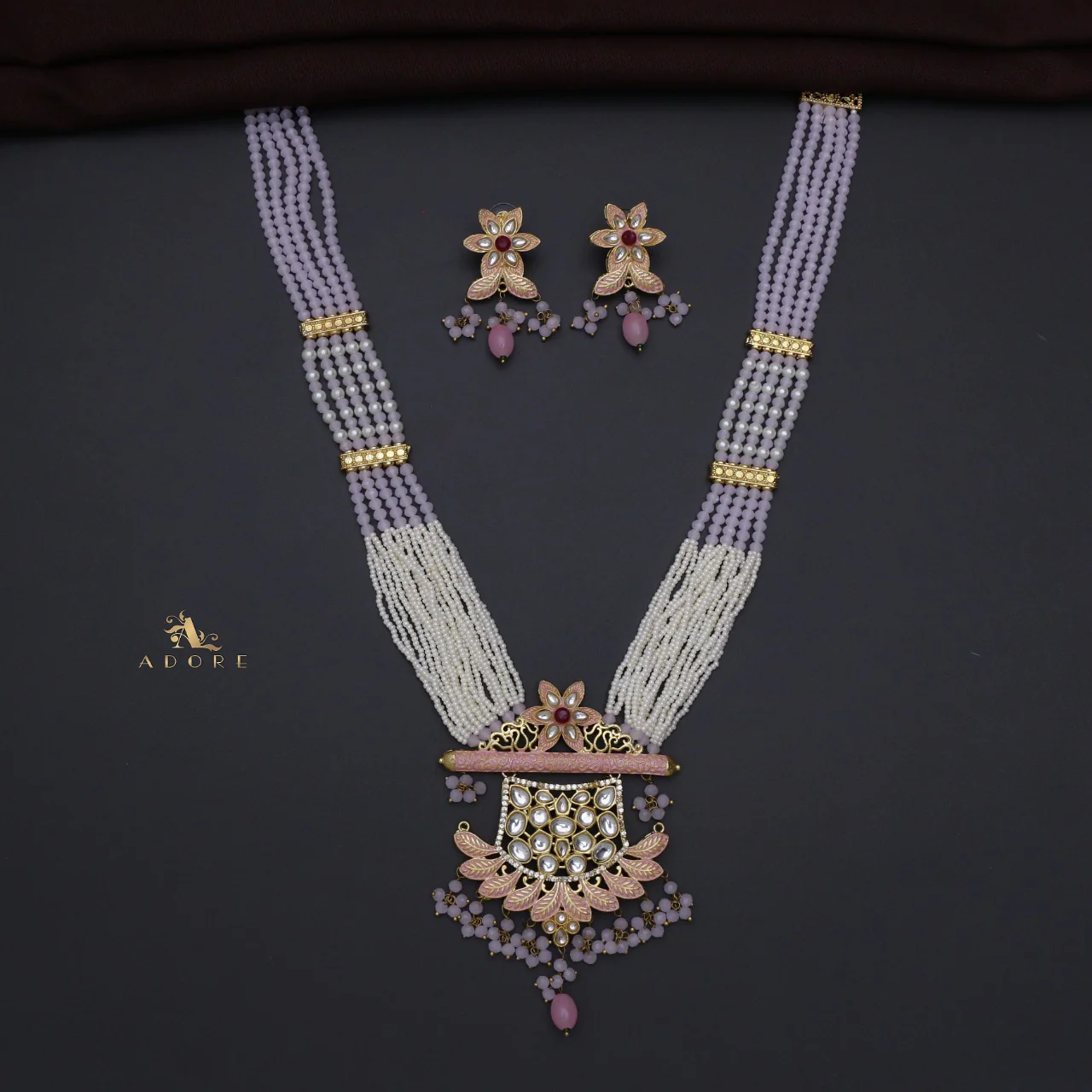 Dhanvitha Onyx Kundan Neckpiece With Earring - Image 10