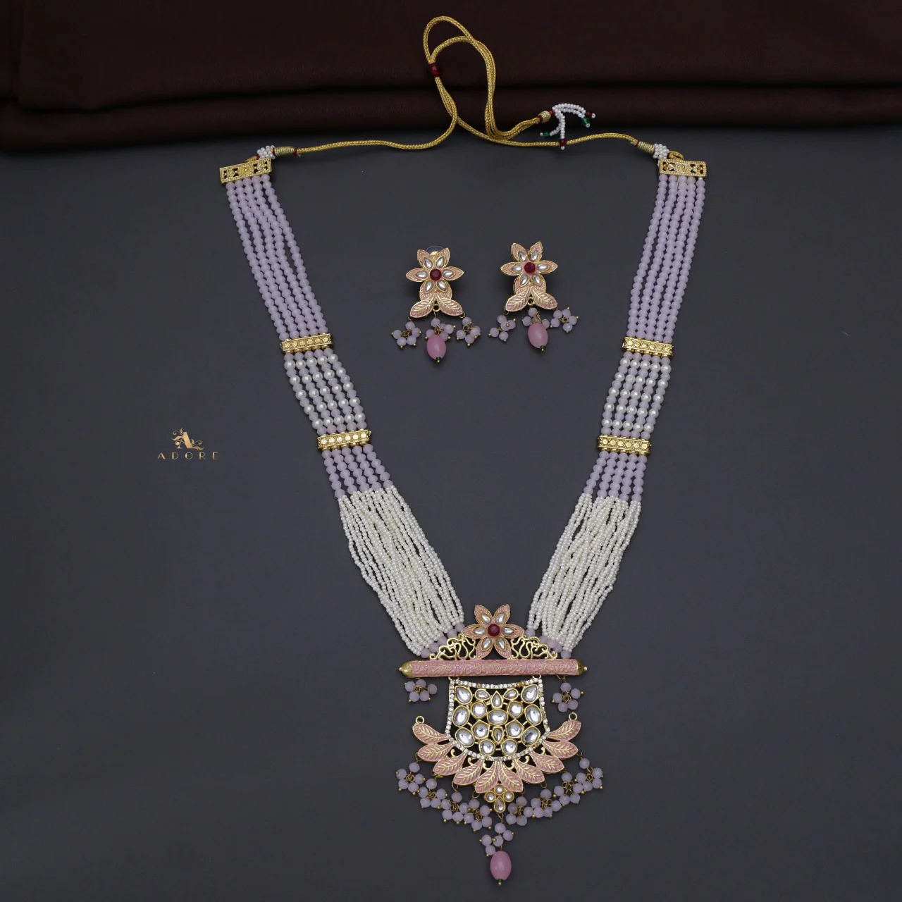 Dhanvitha Onyx Kundan Neckpiece With Earring - Image 11