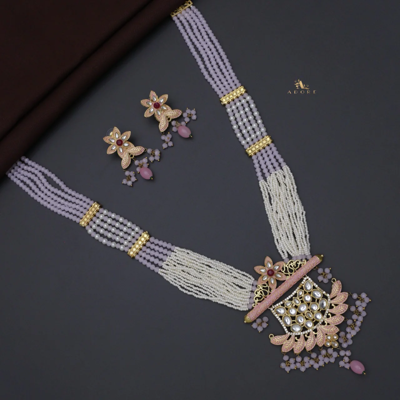 Dhanvitha Onyx Kundan Neckpiece With Earring - Image 12