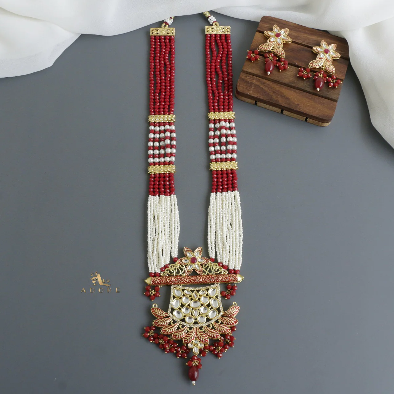 Dhanvitha Onyx Kundan Neckpiece With Earring - Image 4