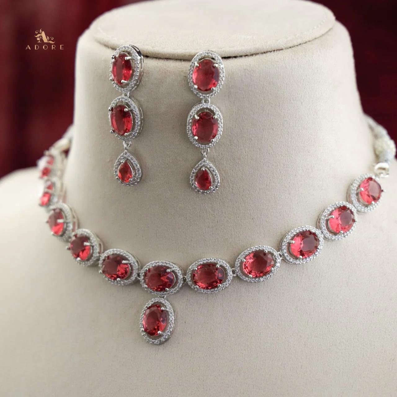 Silver Cordula Oval Short Neckpiece With Earring - Image 2