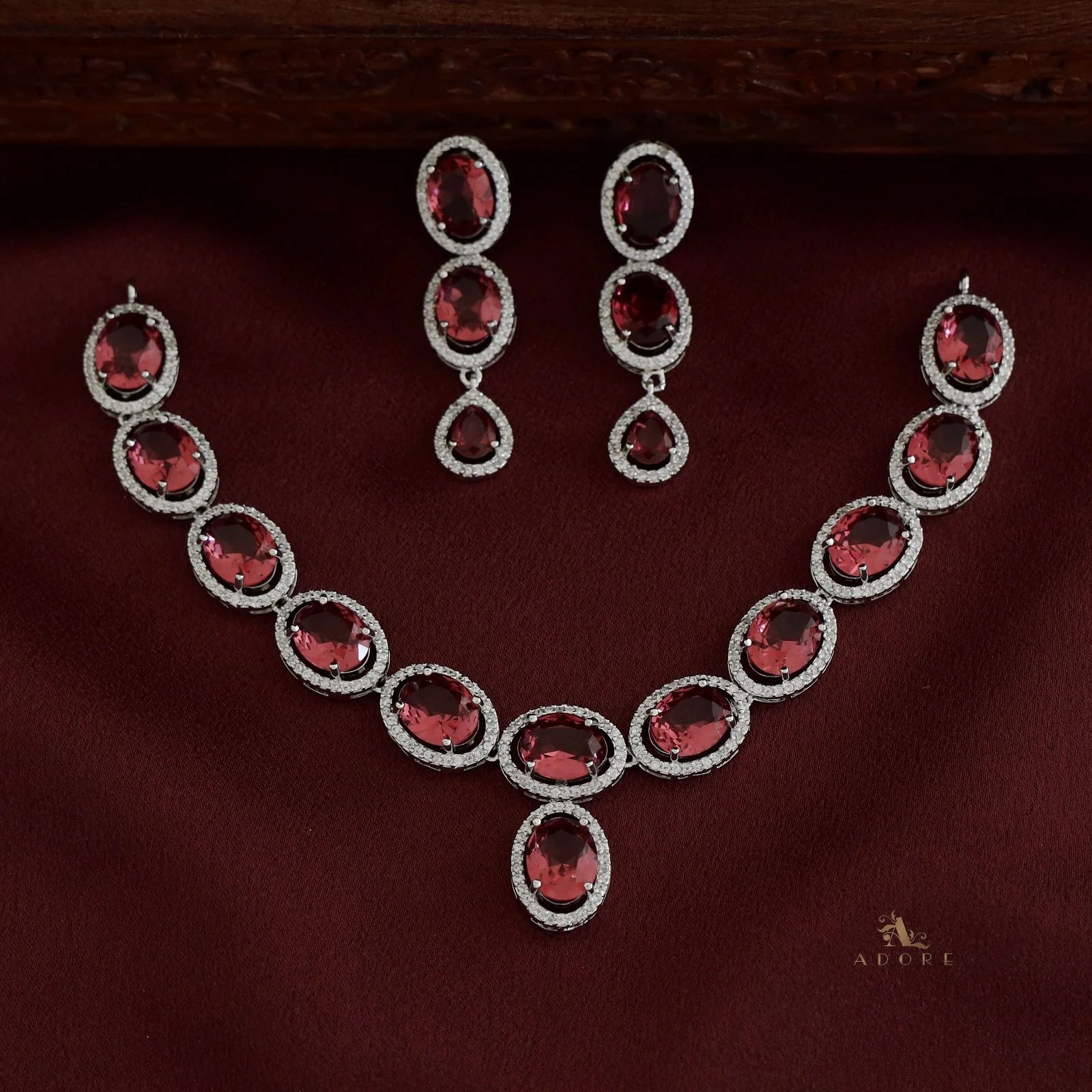 Silver Cordula Oval Short Neckpiece With Earring - Image 5